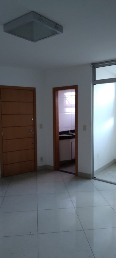 Apartamento à venda com 3 quartos, 128m² - Foto 2