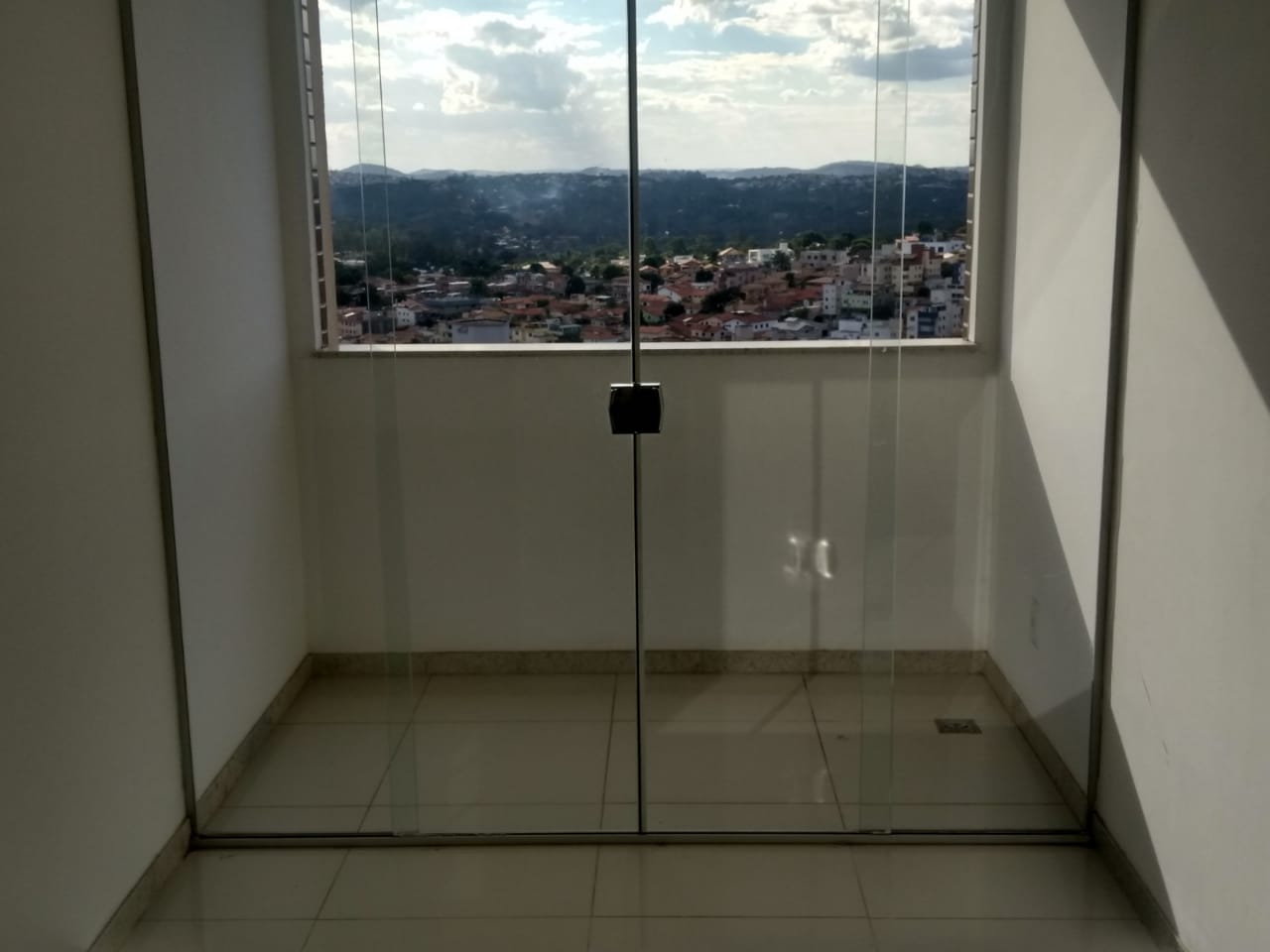 Apartamento à venda com 3 quartos, 140m² - Foto 9