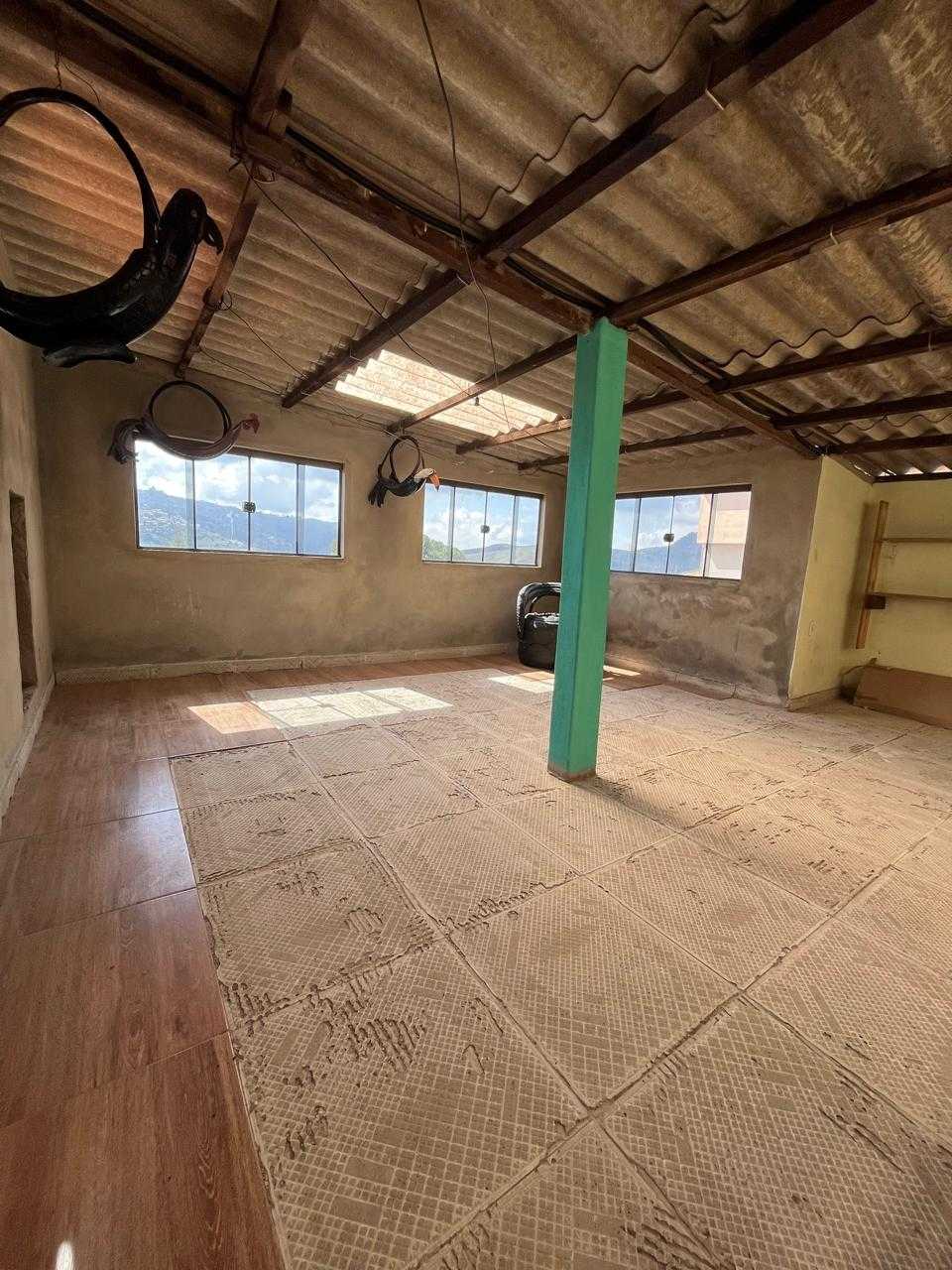 Casa à venda com 5 quartos, 186m² - Foto 18