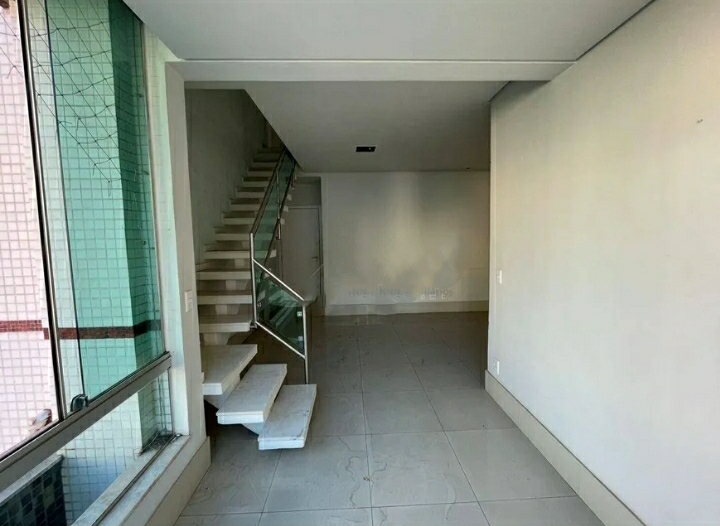 Apartamento à venda com 3 quartos, 140m² - Foto 3