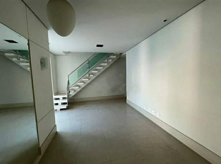 Apartamento à venda com 3 quartos, 140m² - Foto 2