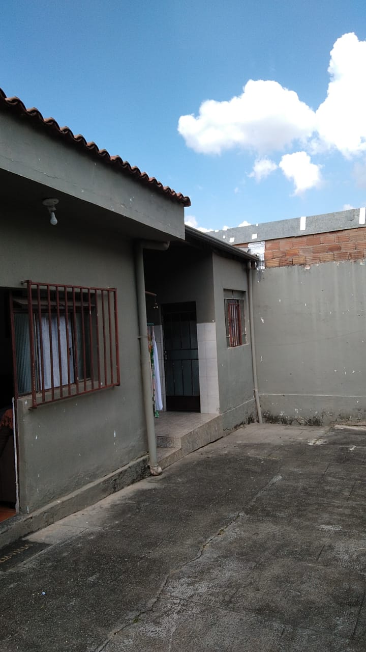 Casa à venda com 5 quartos, 360m² - Foto 1