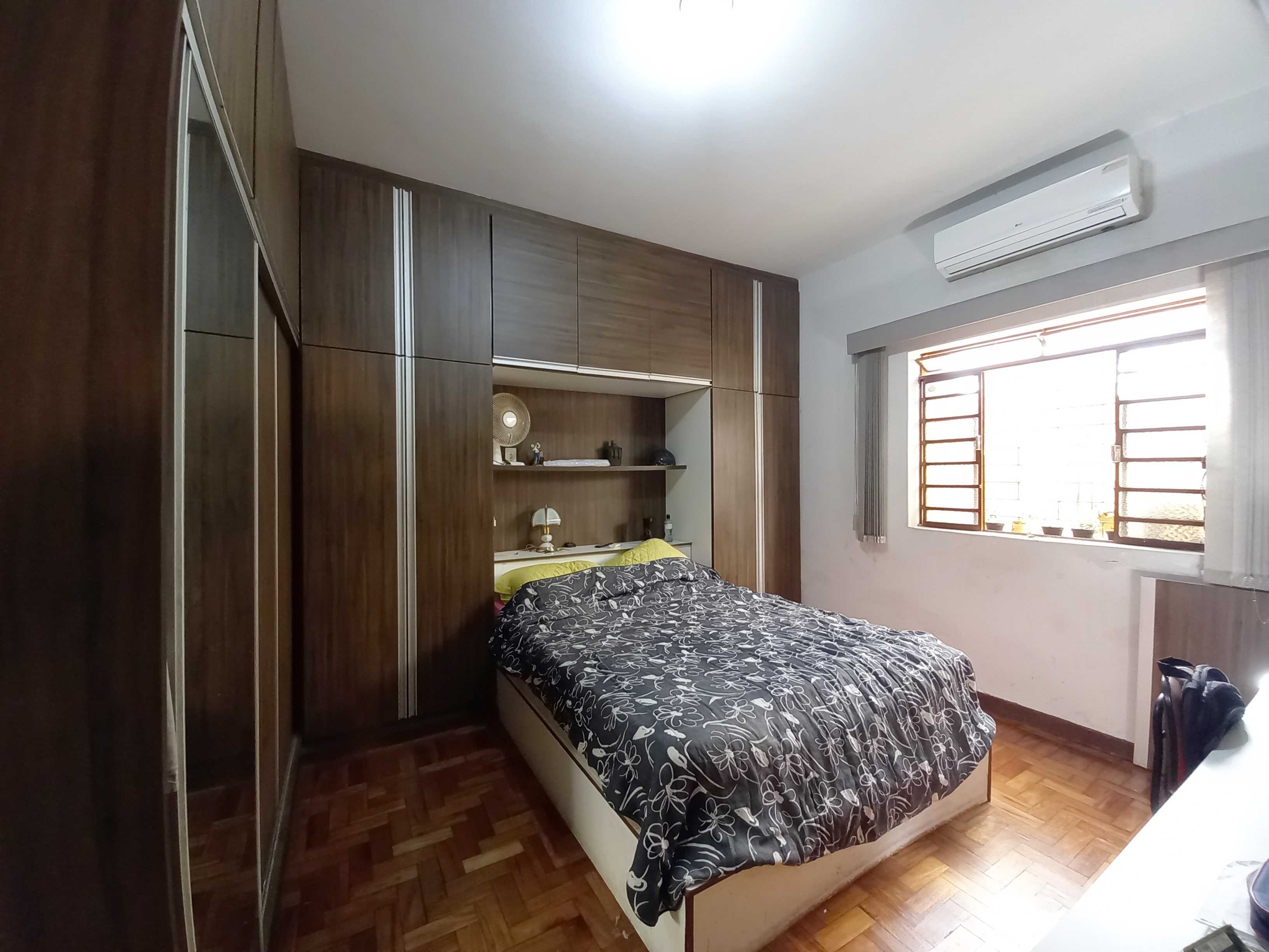 Casa à venda com 4 quartos, 323m² - Foto 13