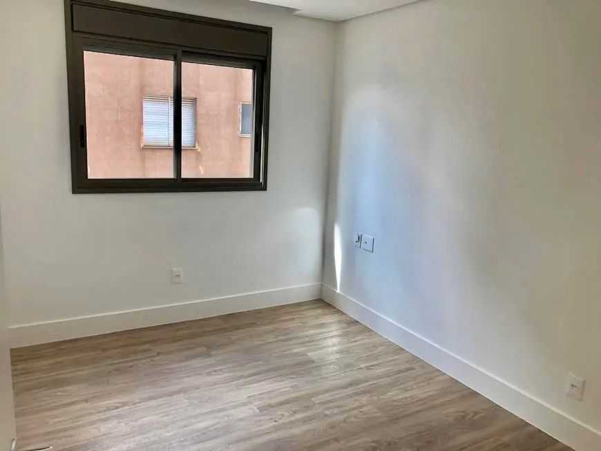 Apartamento à venda com 4 quartos, 187m² - Foto 4