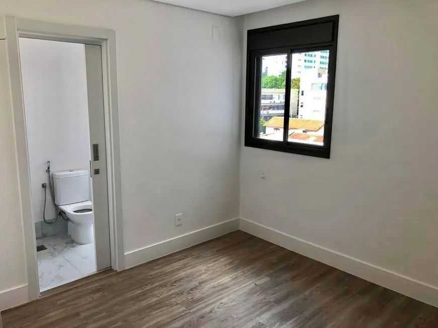 Apartamento à venda com 4 quartos, 187m² - Foto 5