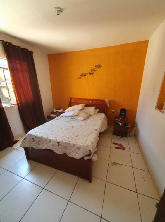 Casa à venda com 3 quartos, 360m² - Foto 1