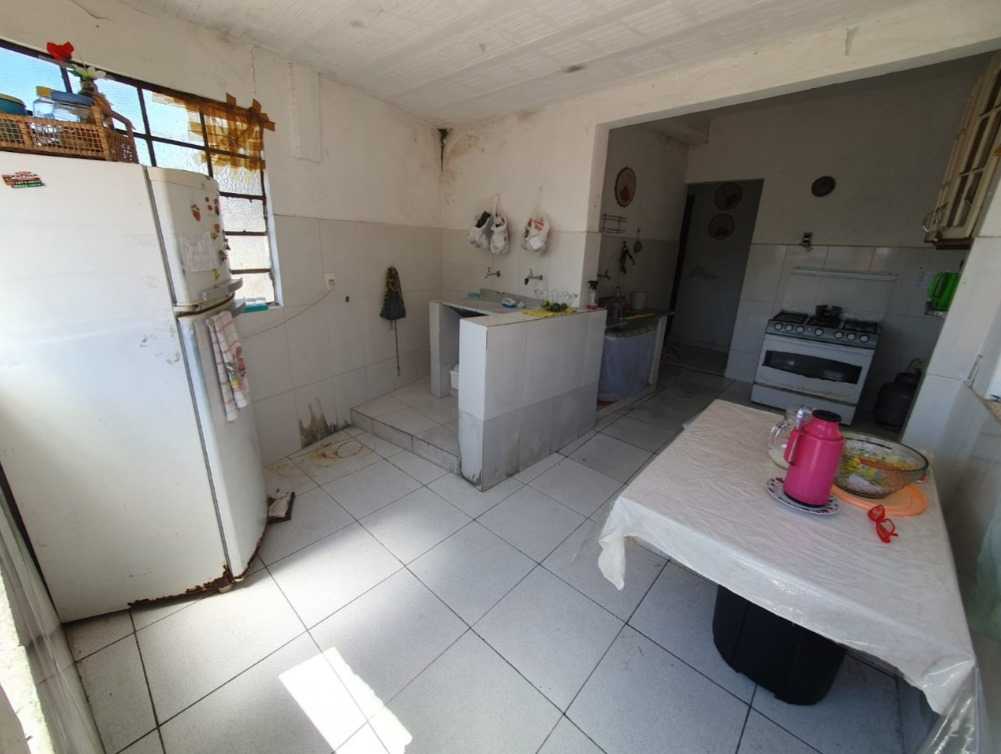 Casa à venda com 3 quartos, 360m² - Foto 3