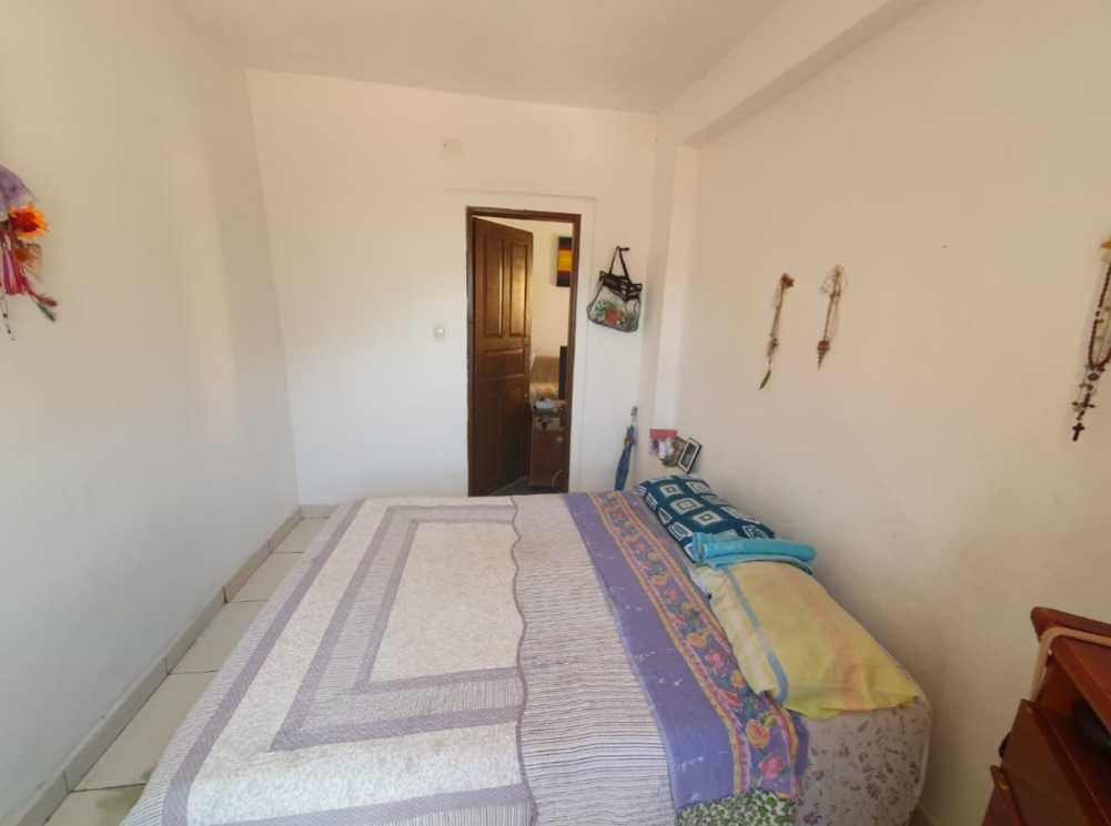 Casa à venda com 3 quartos, 360m² - Foto 2