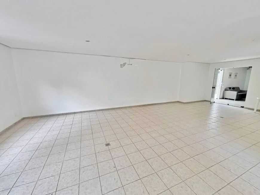 Apartamento à venda com 3 quartos, 83m² - Foto 25