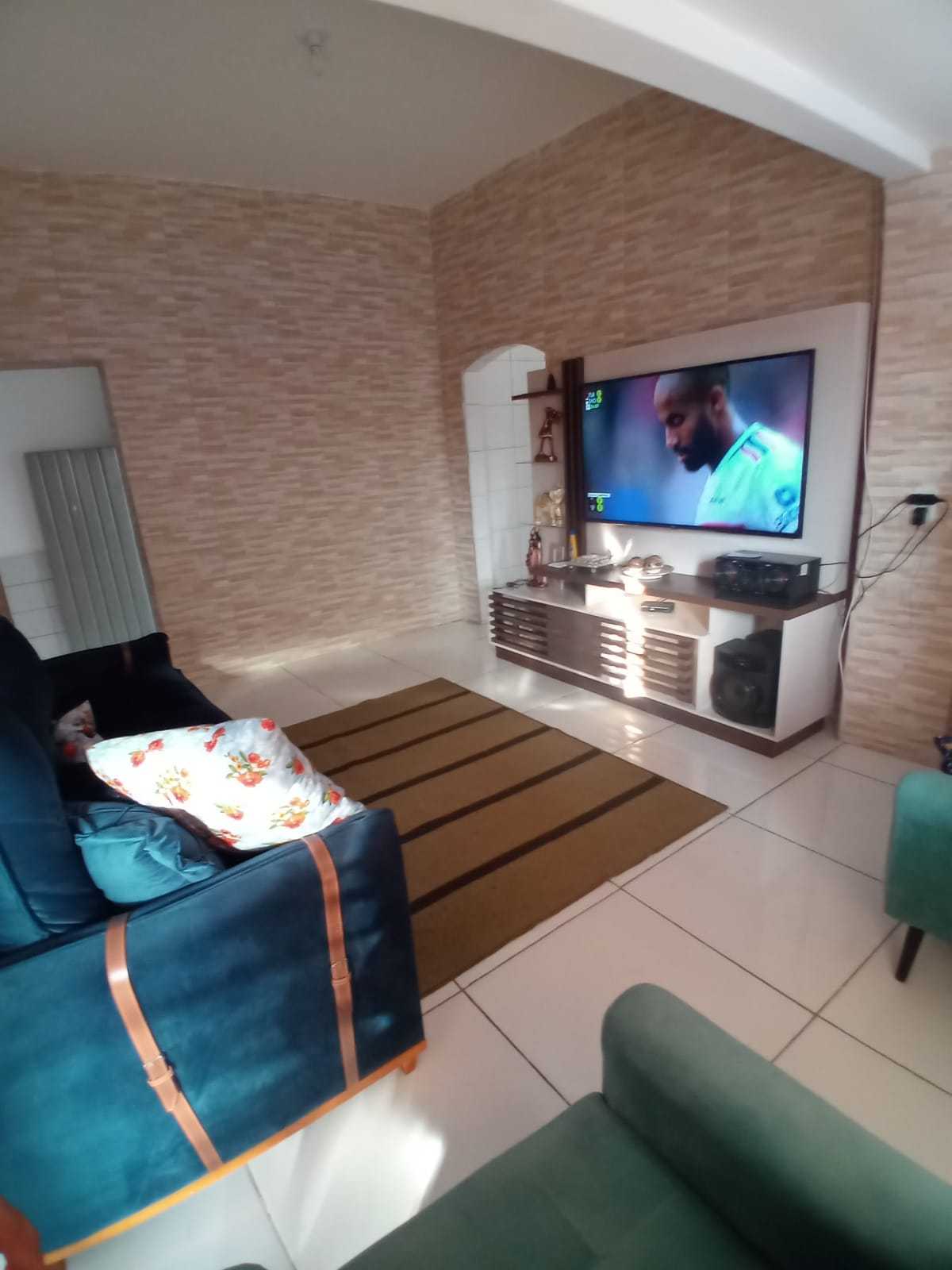 Casa à venda com 3 quartos, 360m² - Foto 1