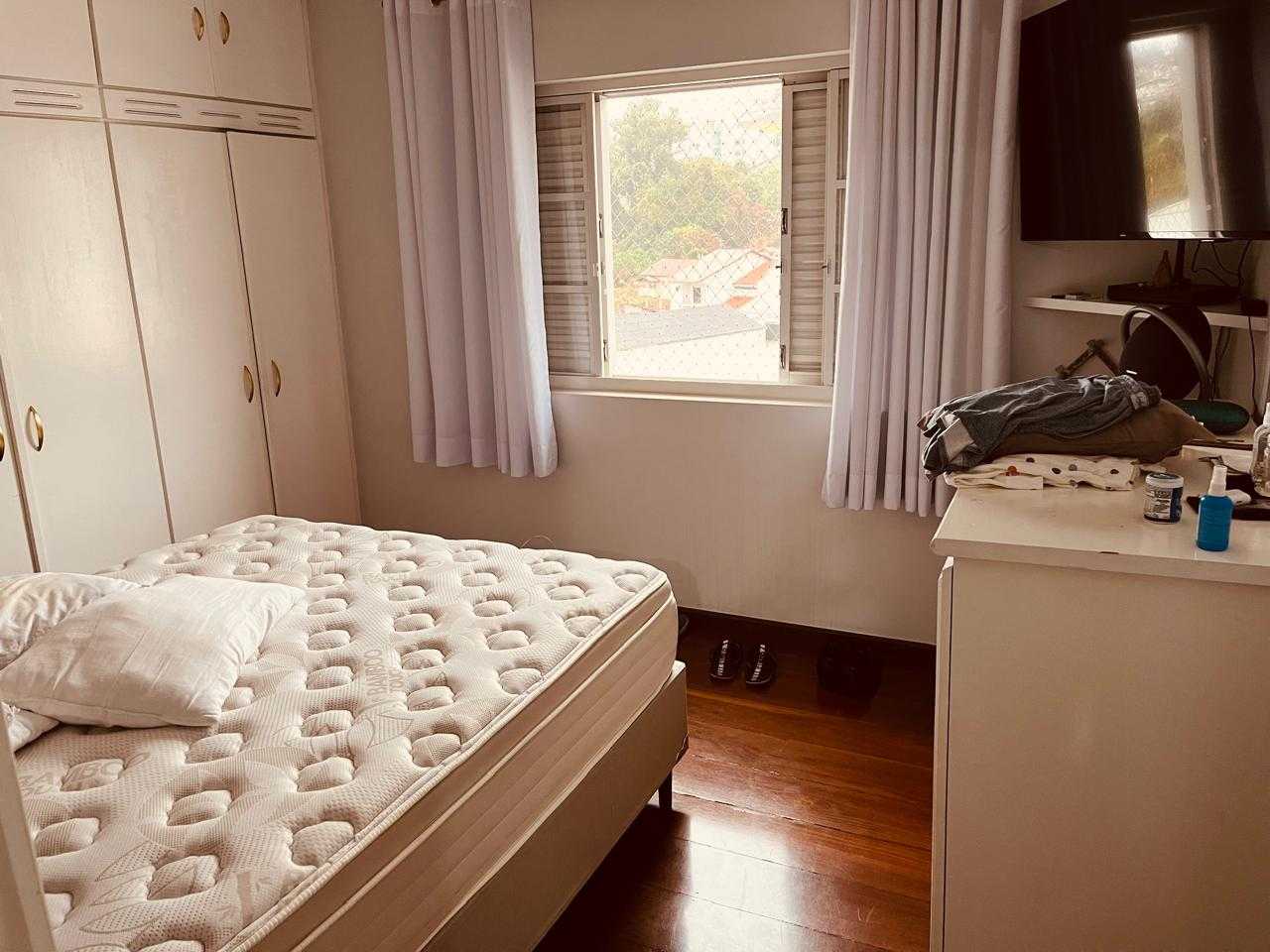 Casa à venda com 4 quartos, 200m² - Foto 14