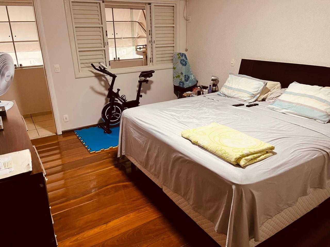 Casa à venda com 4 quartos, 200m² - Foto 12