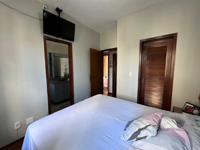 Apartamento à venda com 3 quartos, 87m² - Foto 17