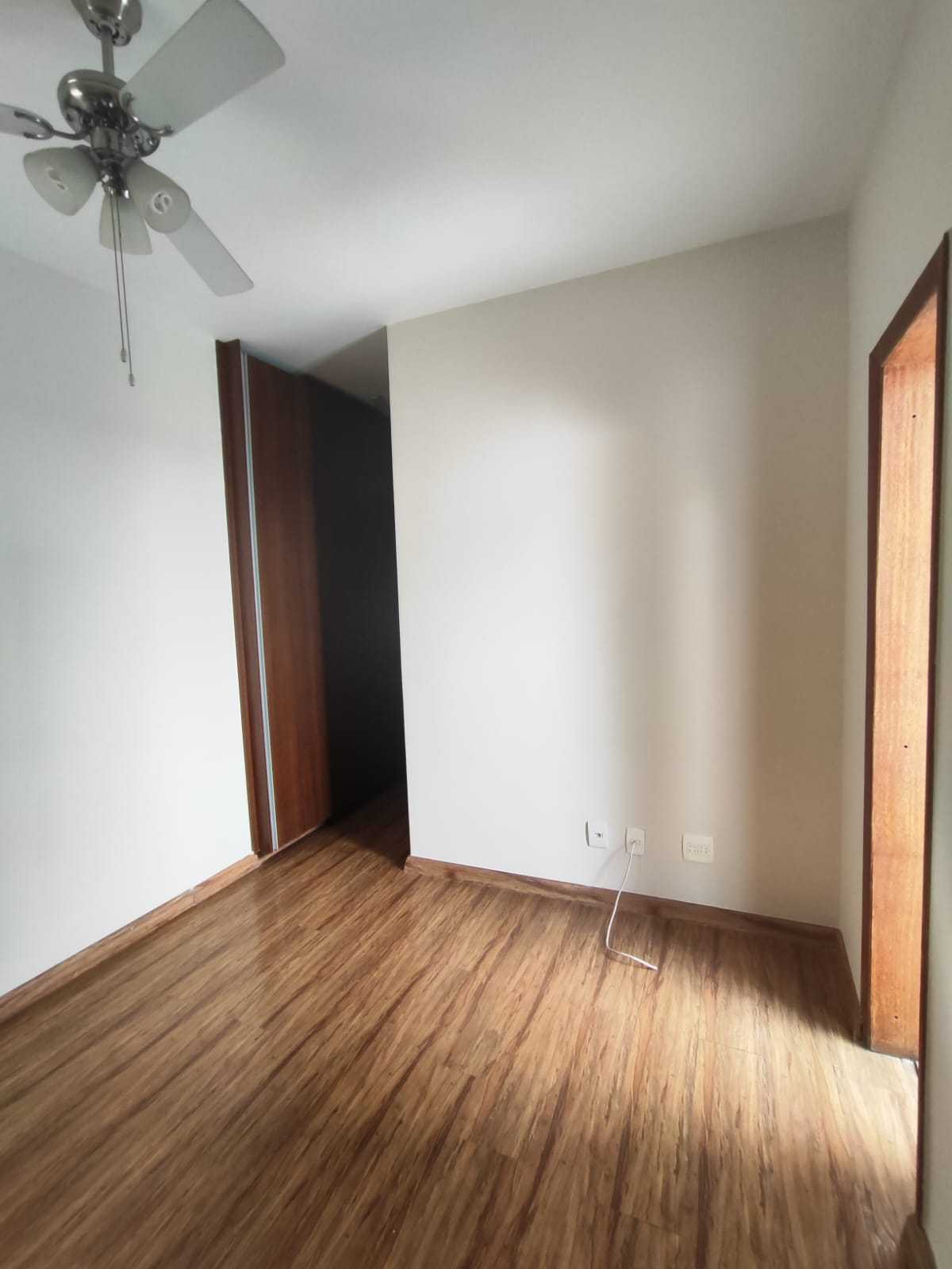 Apartamento à venda com 2 quartos, 62m² - Foto 11