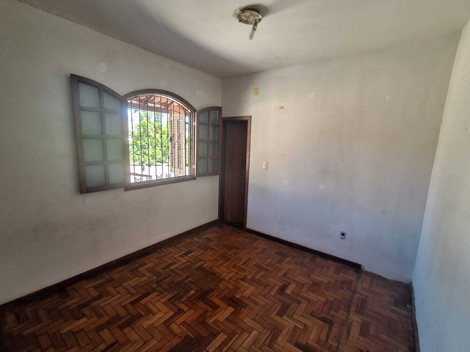 Casa à venda com 3 quartos, 100m² - Foto 5