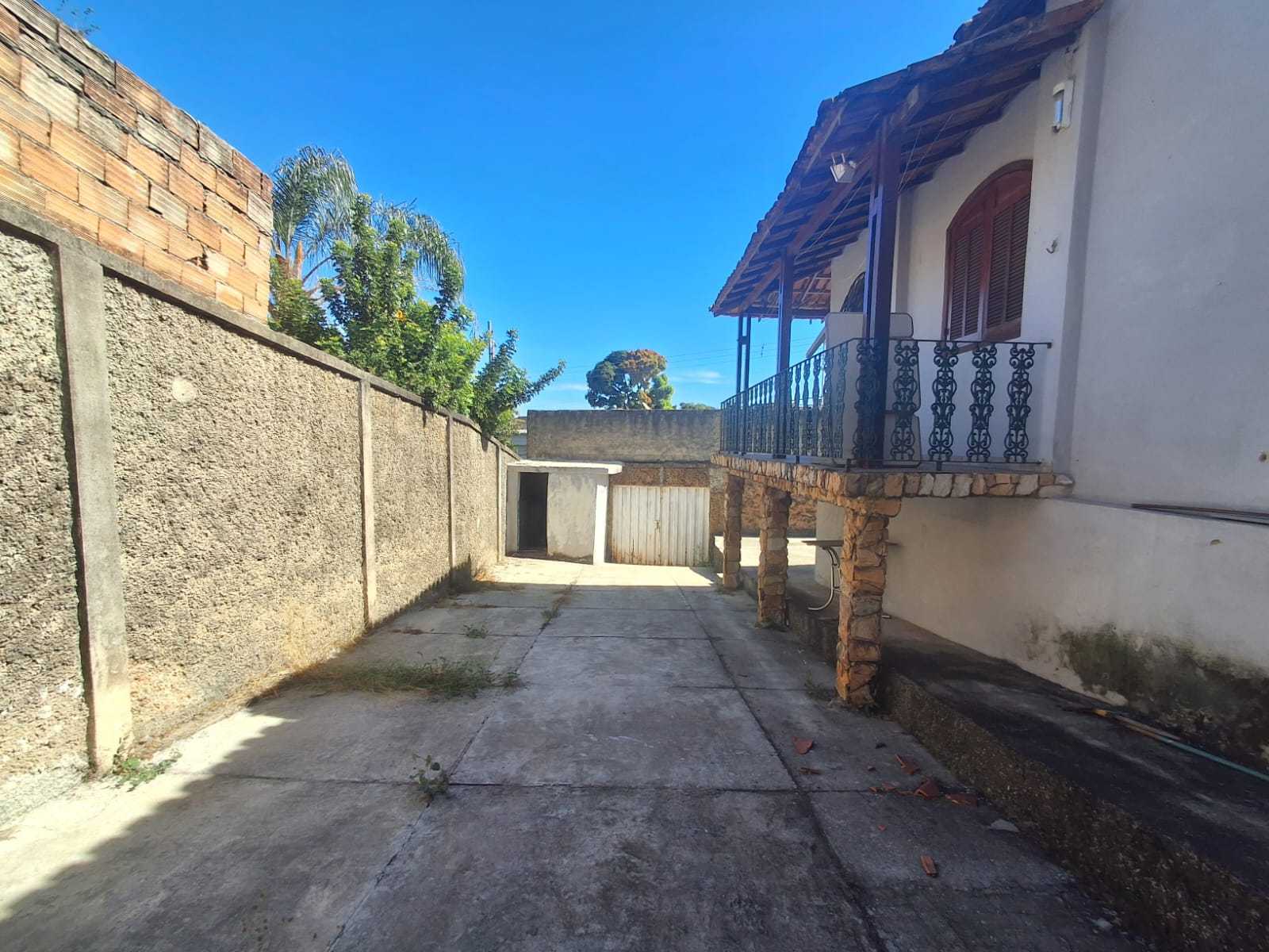 Casa à venda com 3 quartos, 100m² - Foto 18