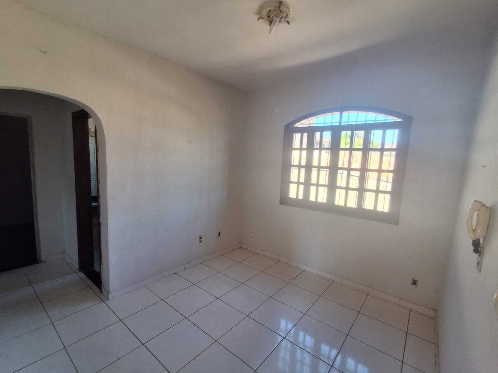 Casa à venda com 3 quartos, 100m² - Foto 3