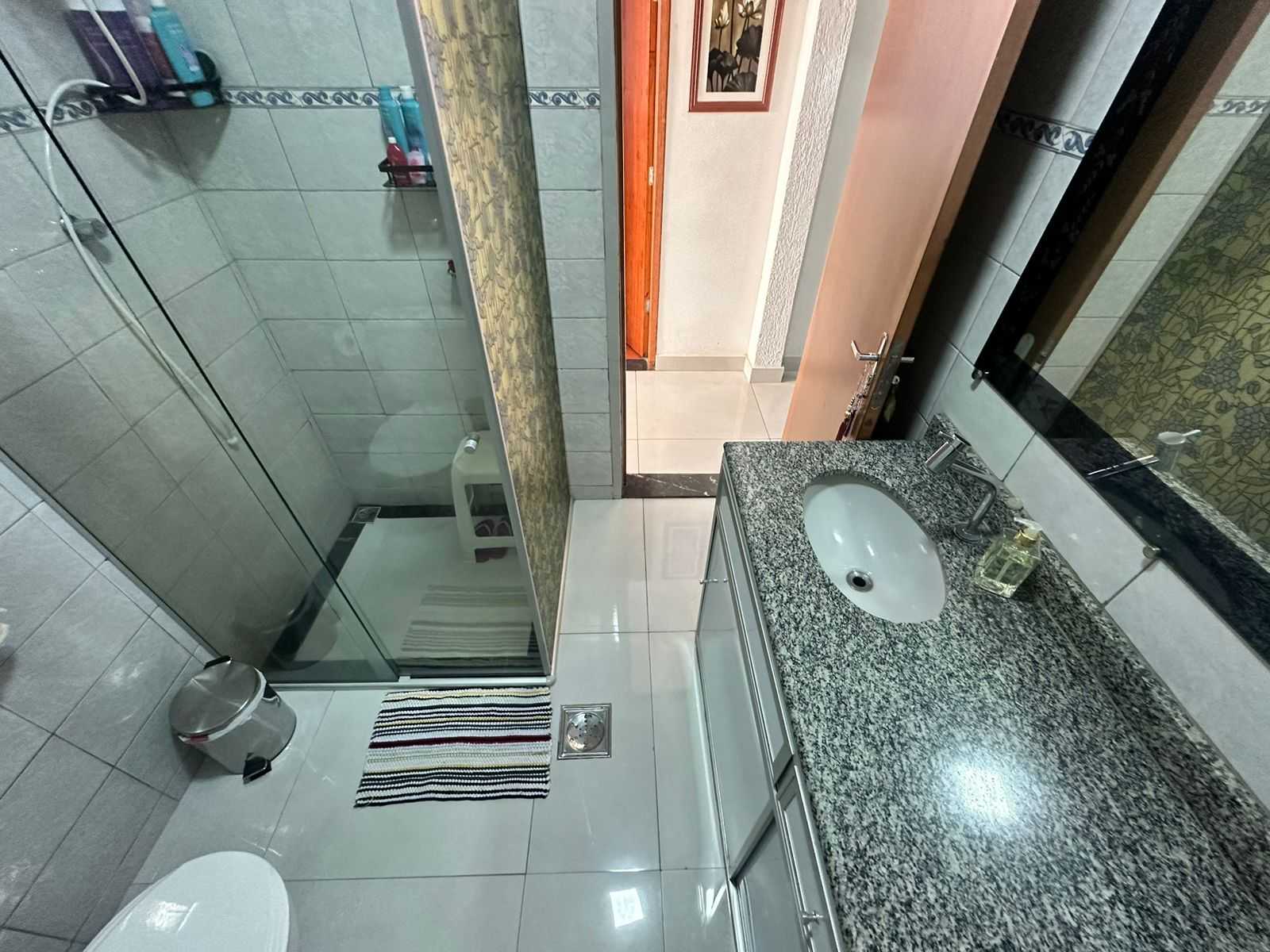 Casa à venda com 3 quartos, 220m² - Foto 3