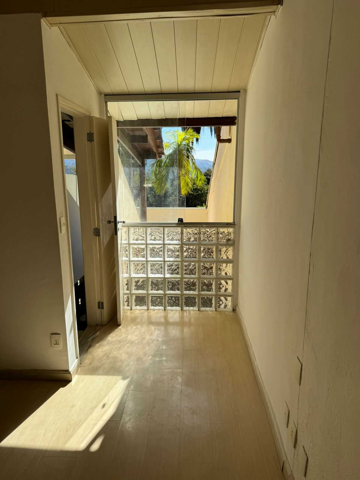 Casa de Condomínio à venda com 3 quartos, 3800m² - Foto 10