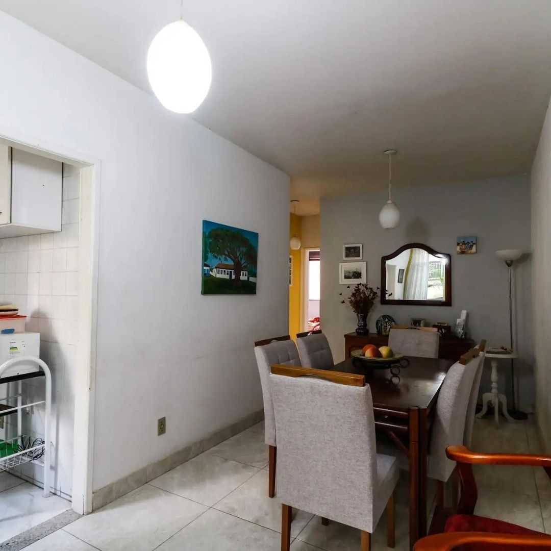 Apartamento à venda com 3 quartos, 70m² - Foto 2