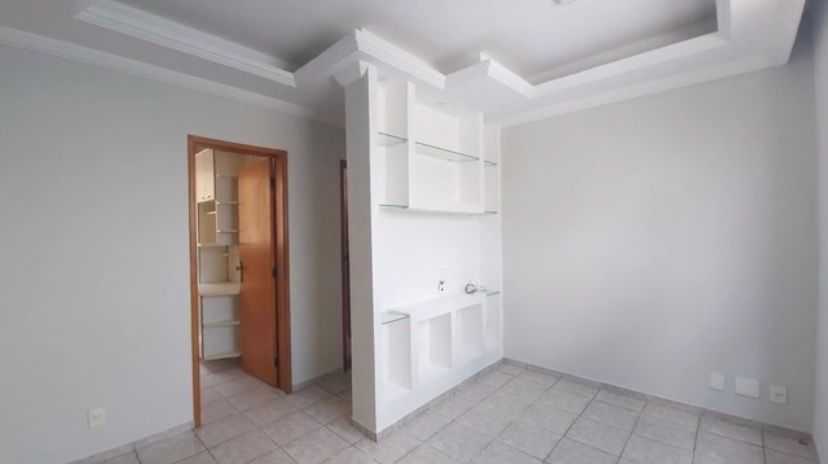 Apartamento à venda com 2 quartos, 60m² - Foto 1