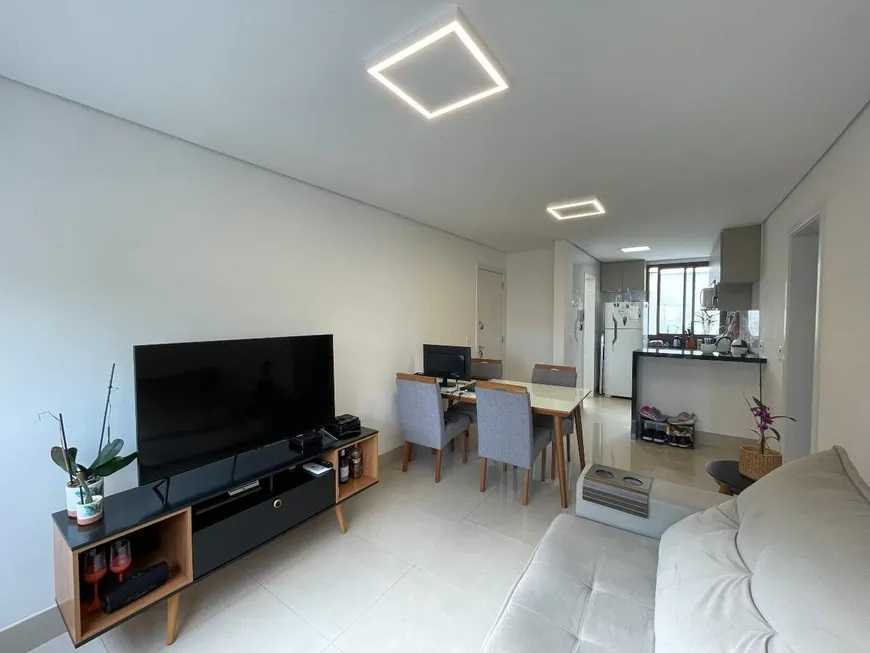 Apartamento à venda com 2 quartos, 110m² - Foto 1