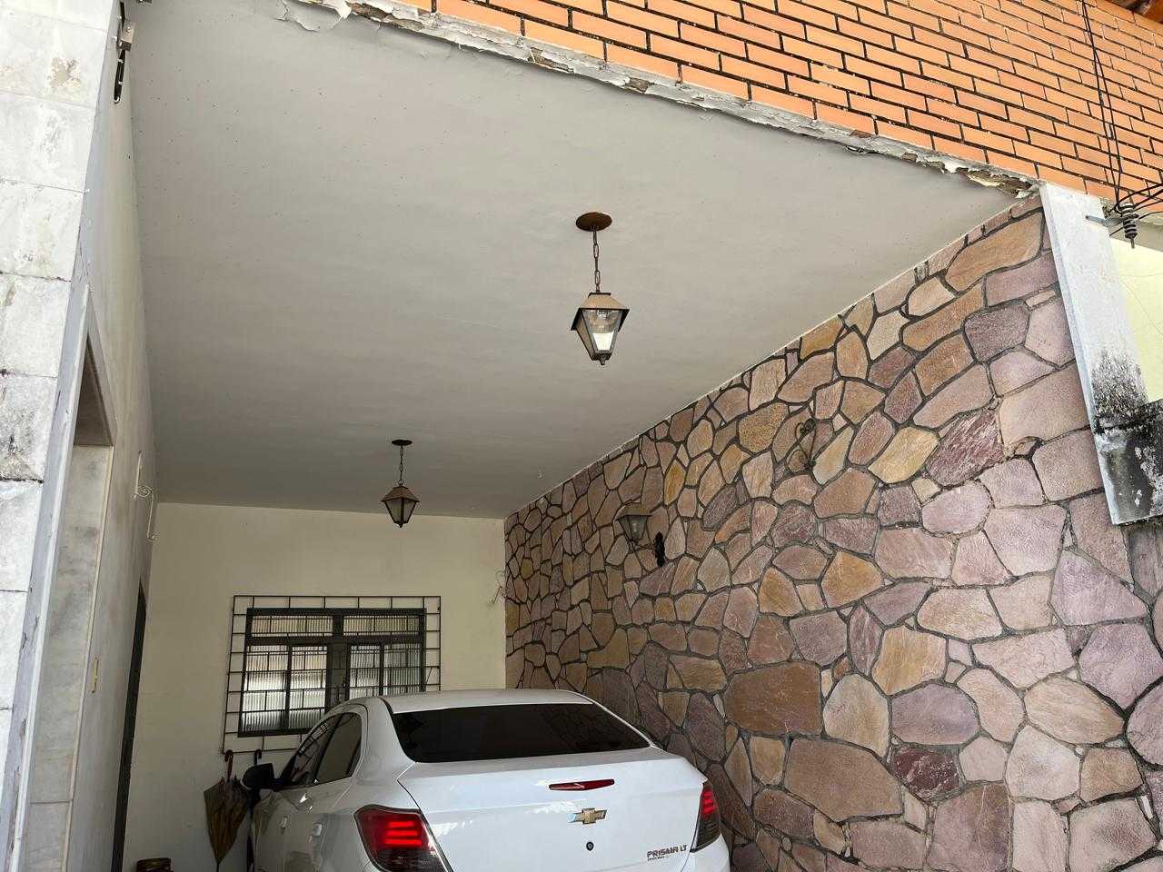 Casa à venda com 7 quartos, 343m² - Foto 1