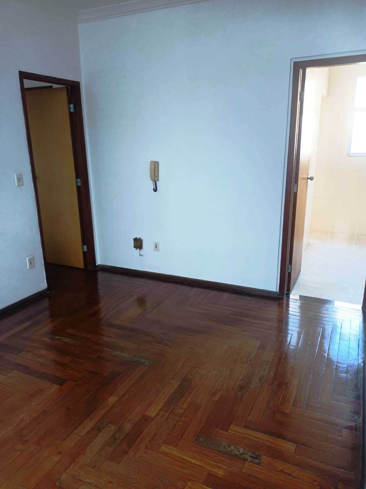 Apartamento à venda com 3 quartos, 70m² - Foto 4