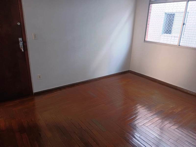 Apartamento à venda com 3 quartos, 70m² - Foto 2