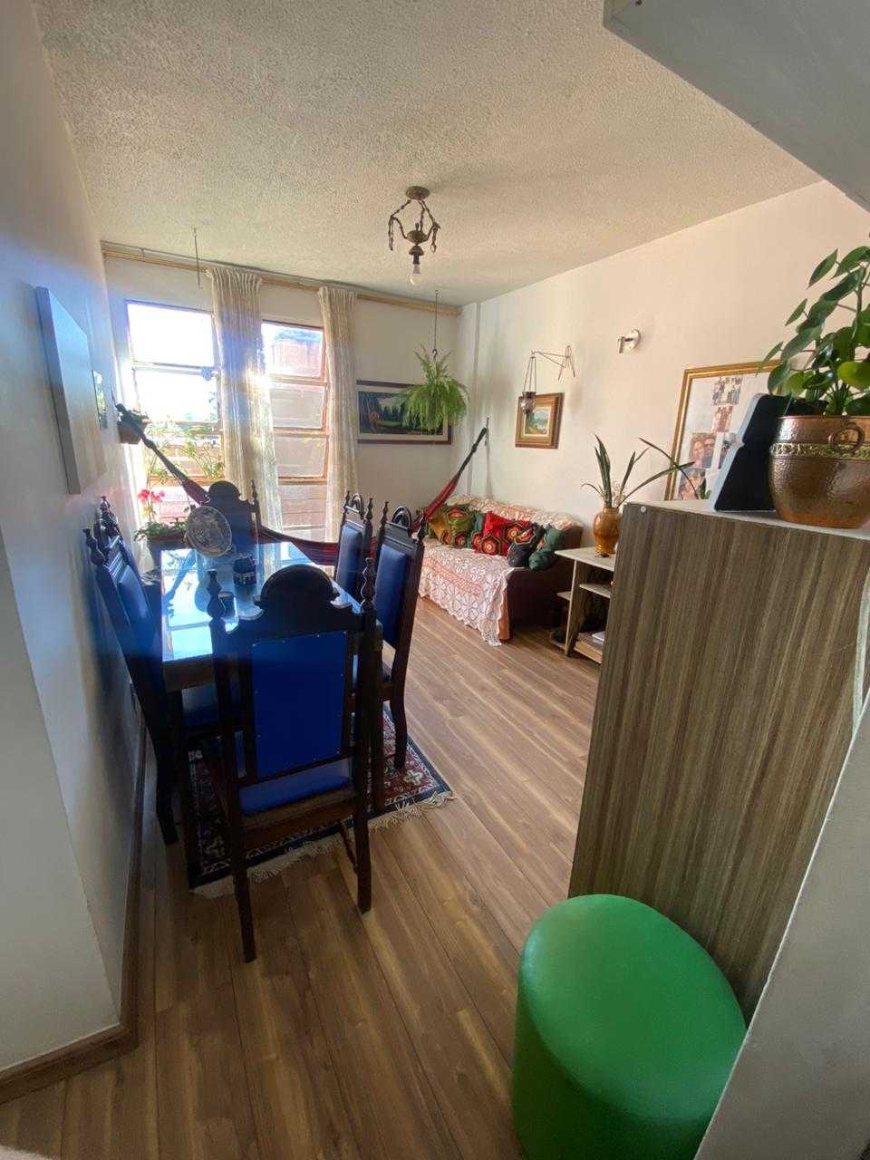 Apartamento à venda com 3 quartos, 80m² - Foto 1