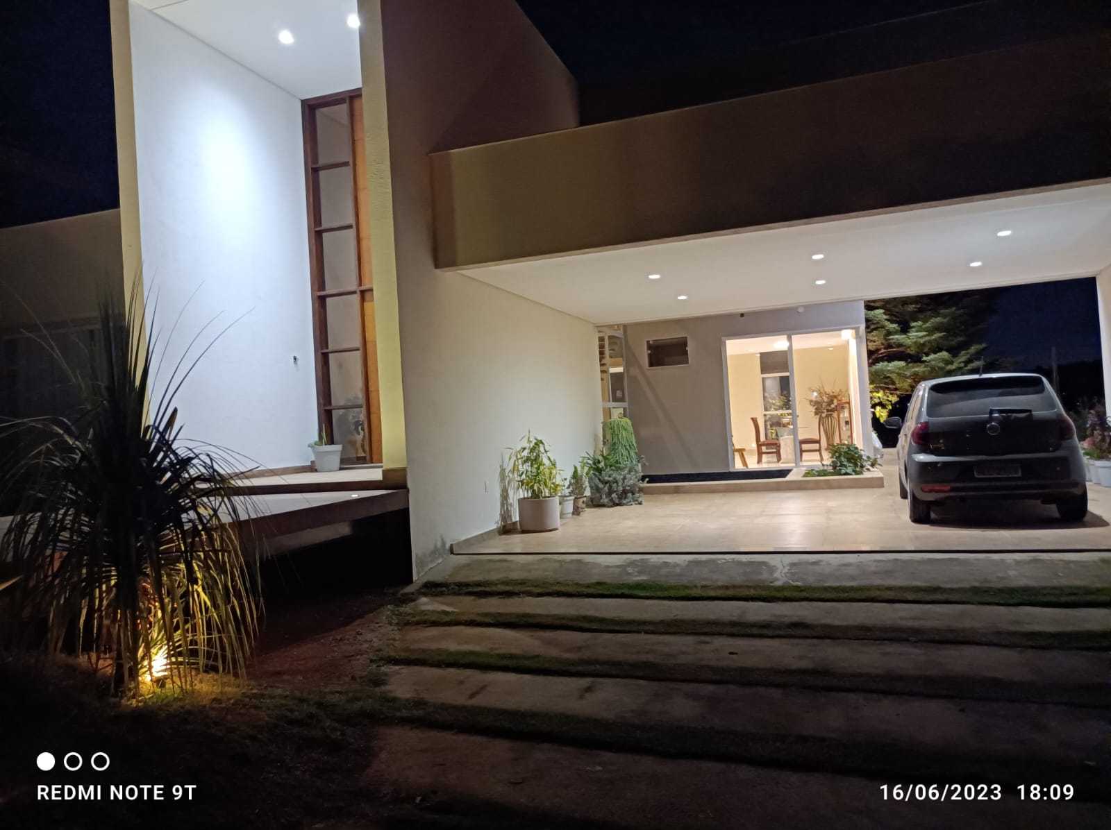 Casa de Condomínio à venda com 3 quartos, 415m² - Foto 4