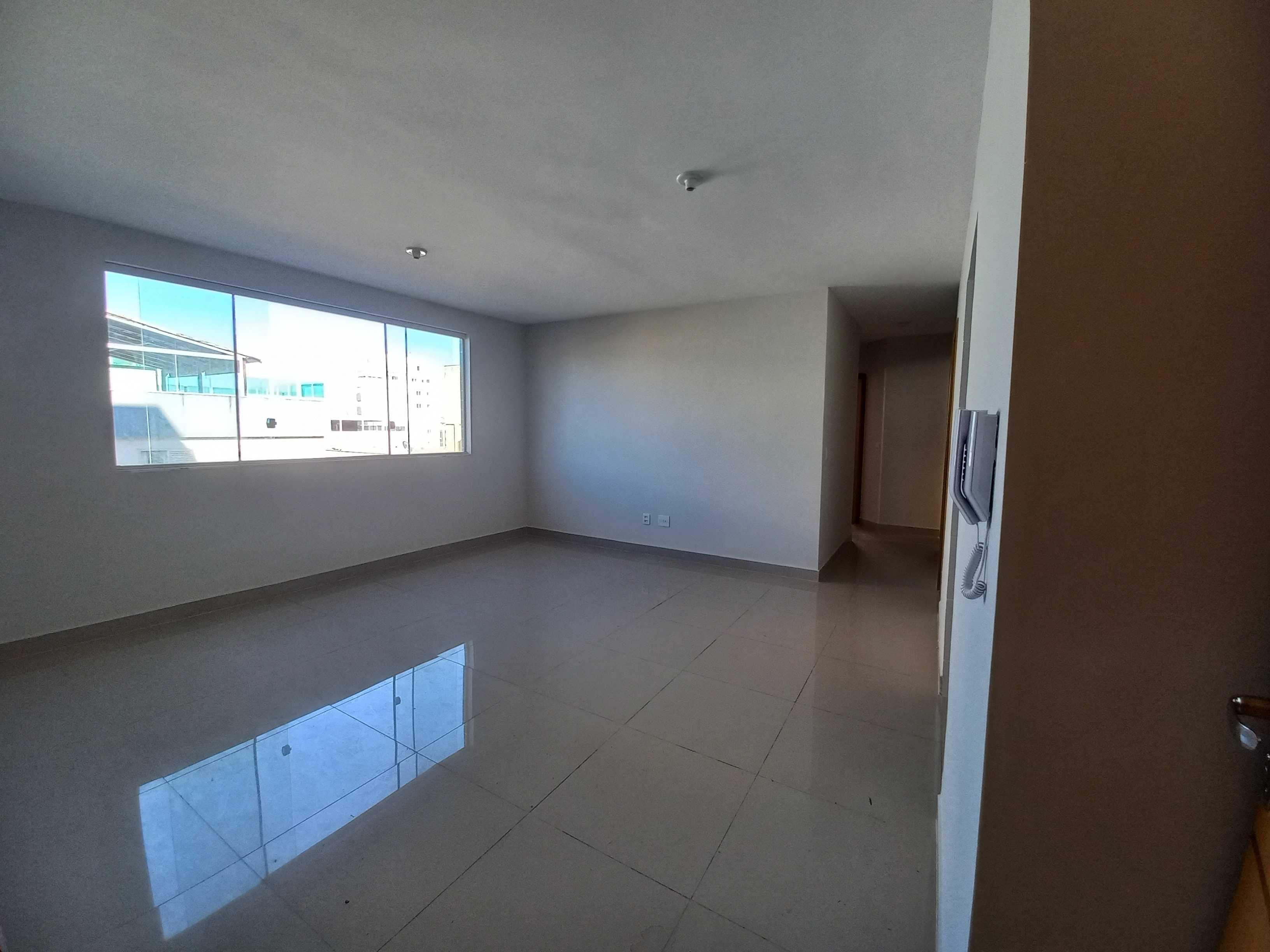 Apartamento à venda com 3 quartos, 85m² - Foto 1