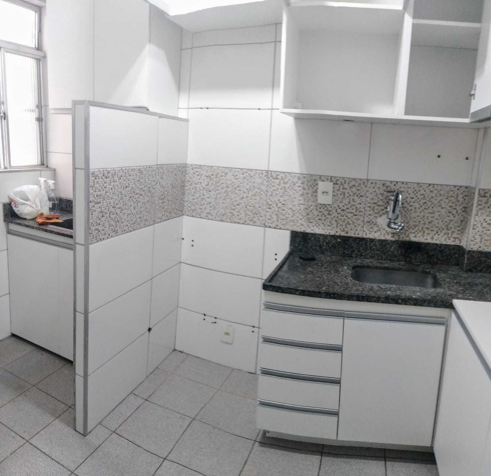 Apartamento à venda com 3 quartos, 68m² - Foto 2