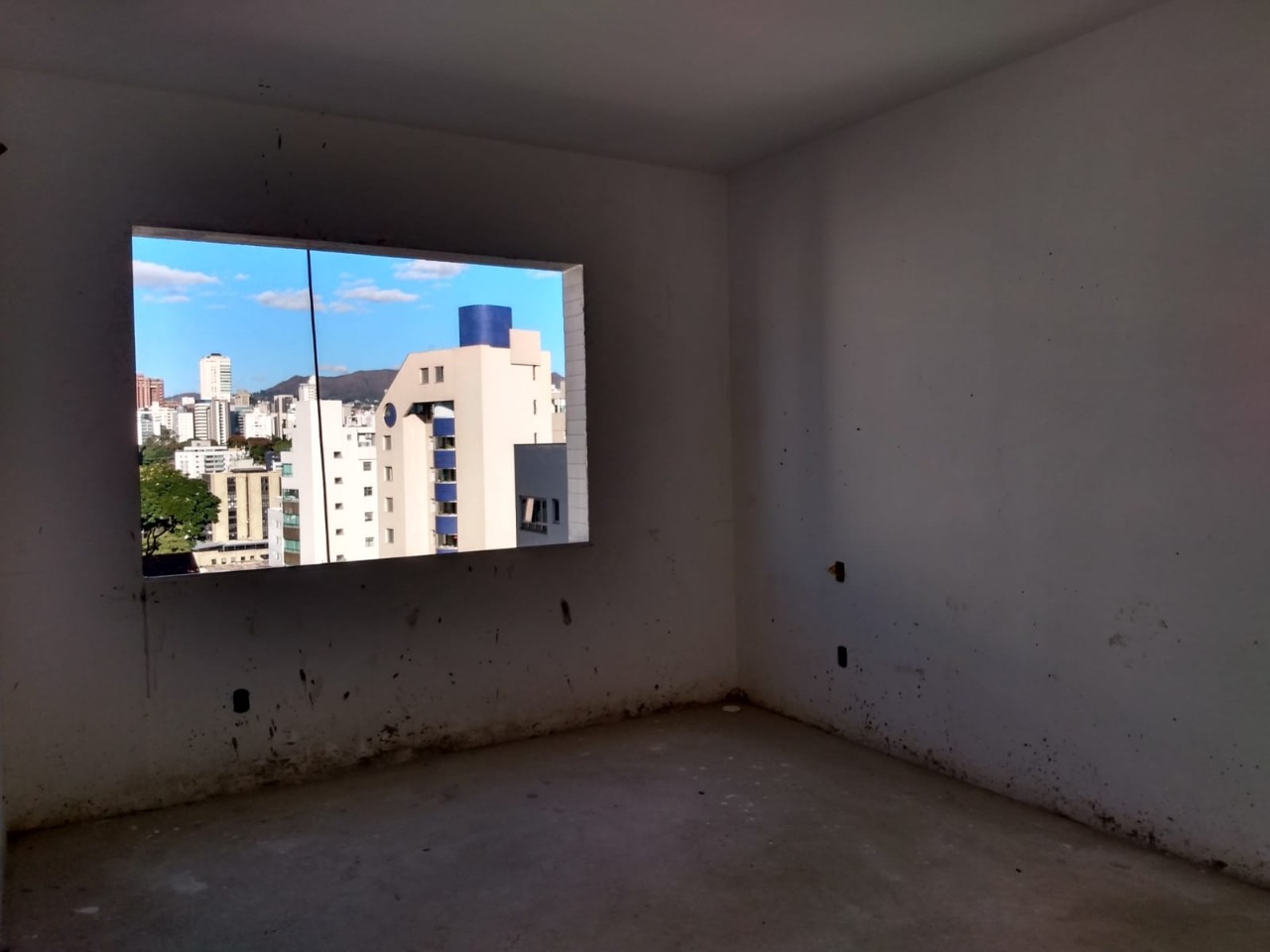 Apartamento à venda com 3 quartos, 87m² - Foto 18