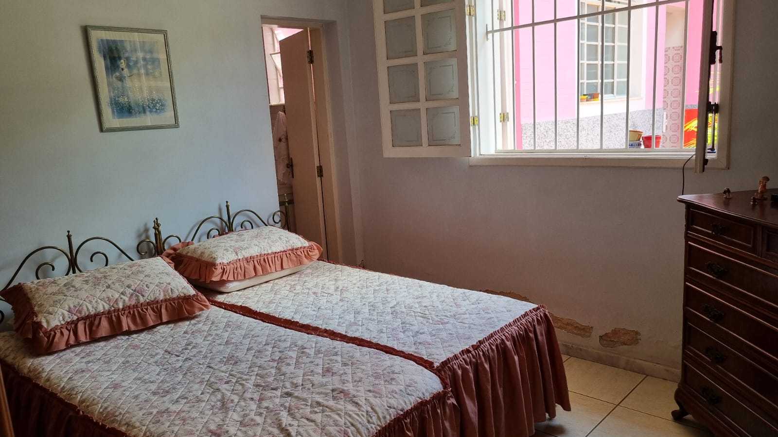 Casa à venda com 5 quartos, 300m² - Foto 24