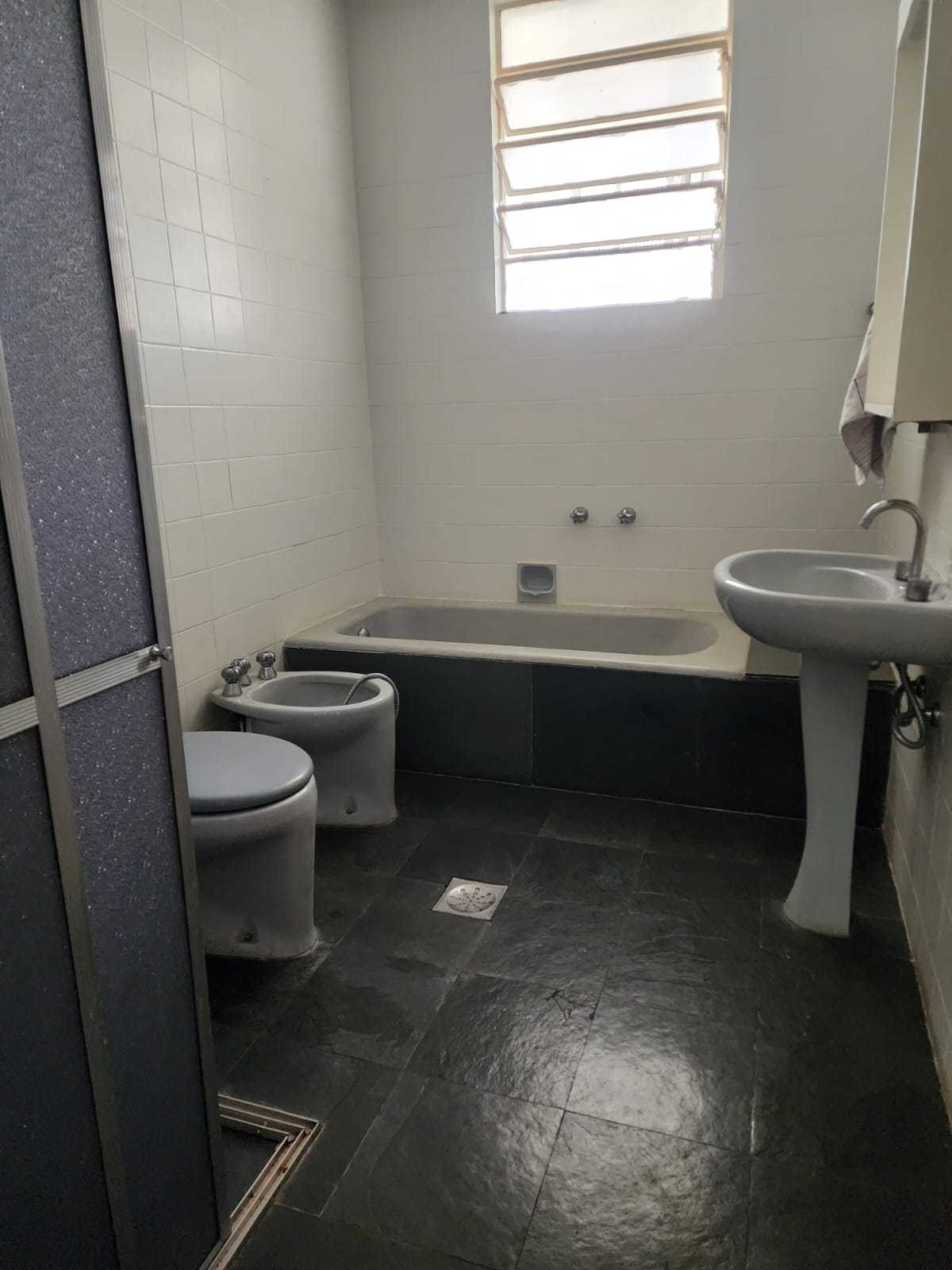 Apartamento para alugar com 3 quartos, 140m² - Foto 7