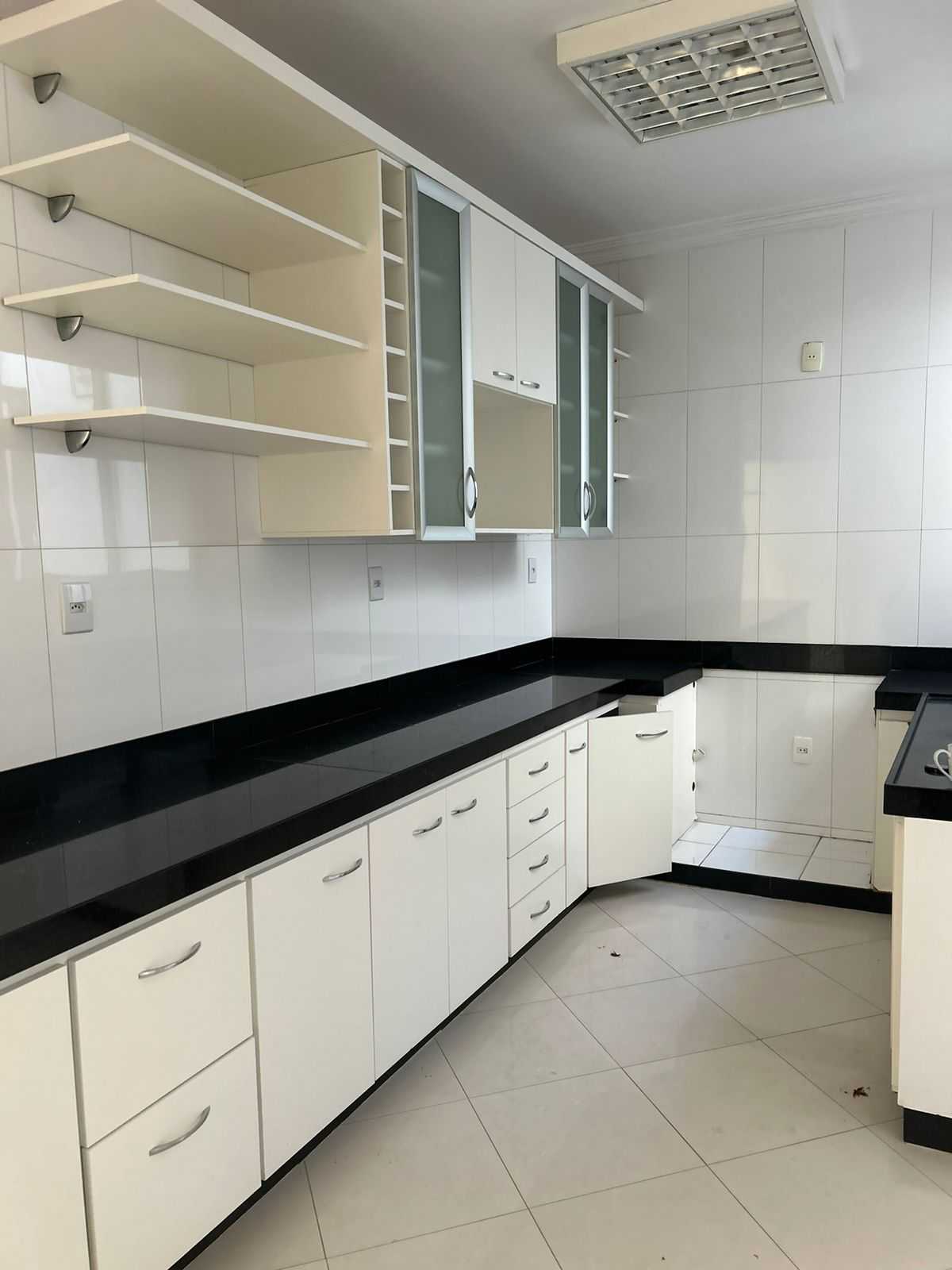 Casa à venda com 4 quartos, 251m² - Foto 18