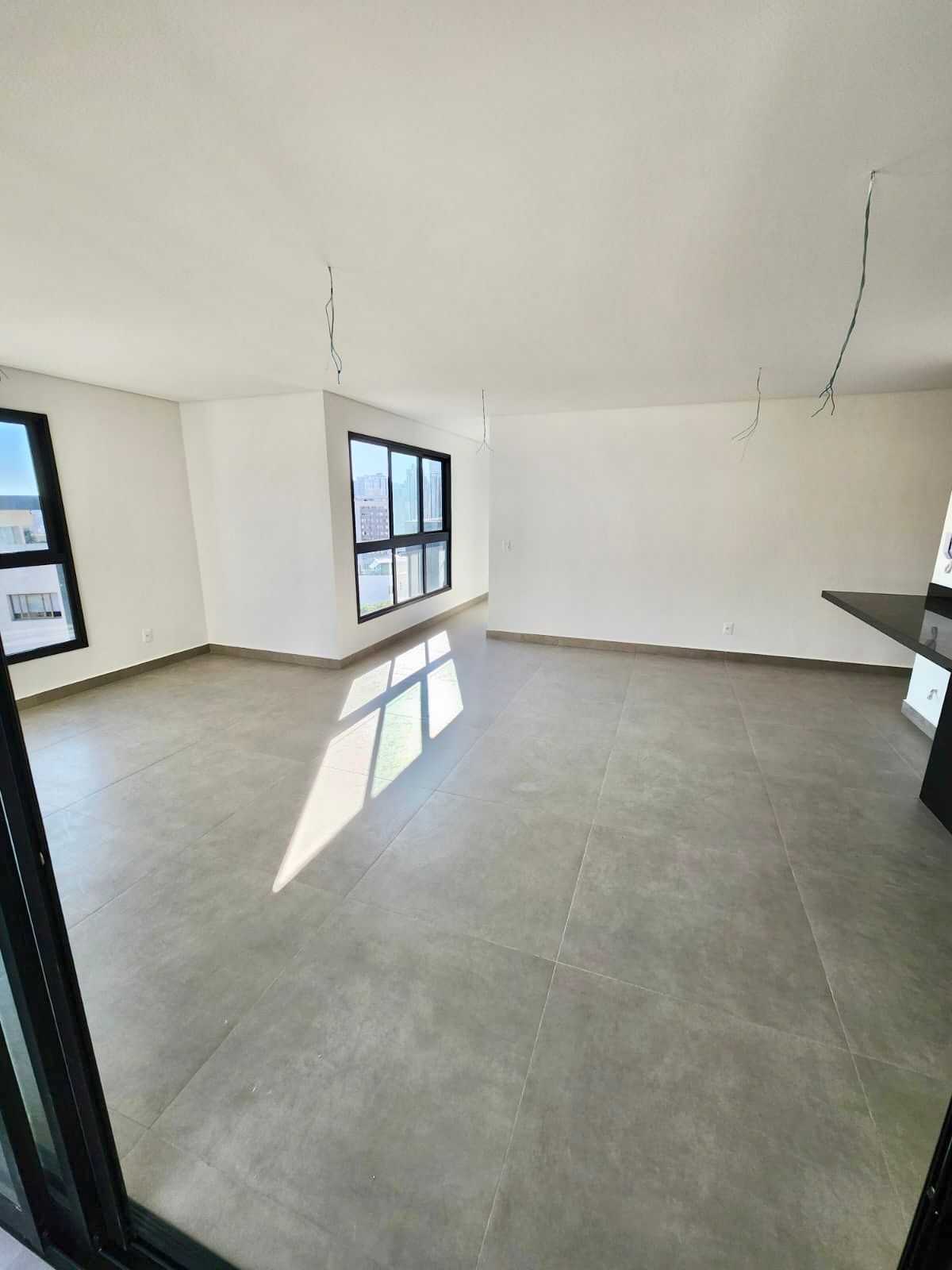 Apartamento à venda com 3 quartos, 128m² - Foto 2