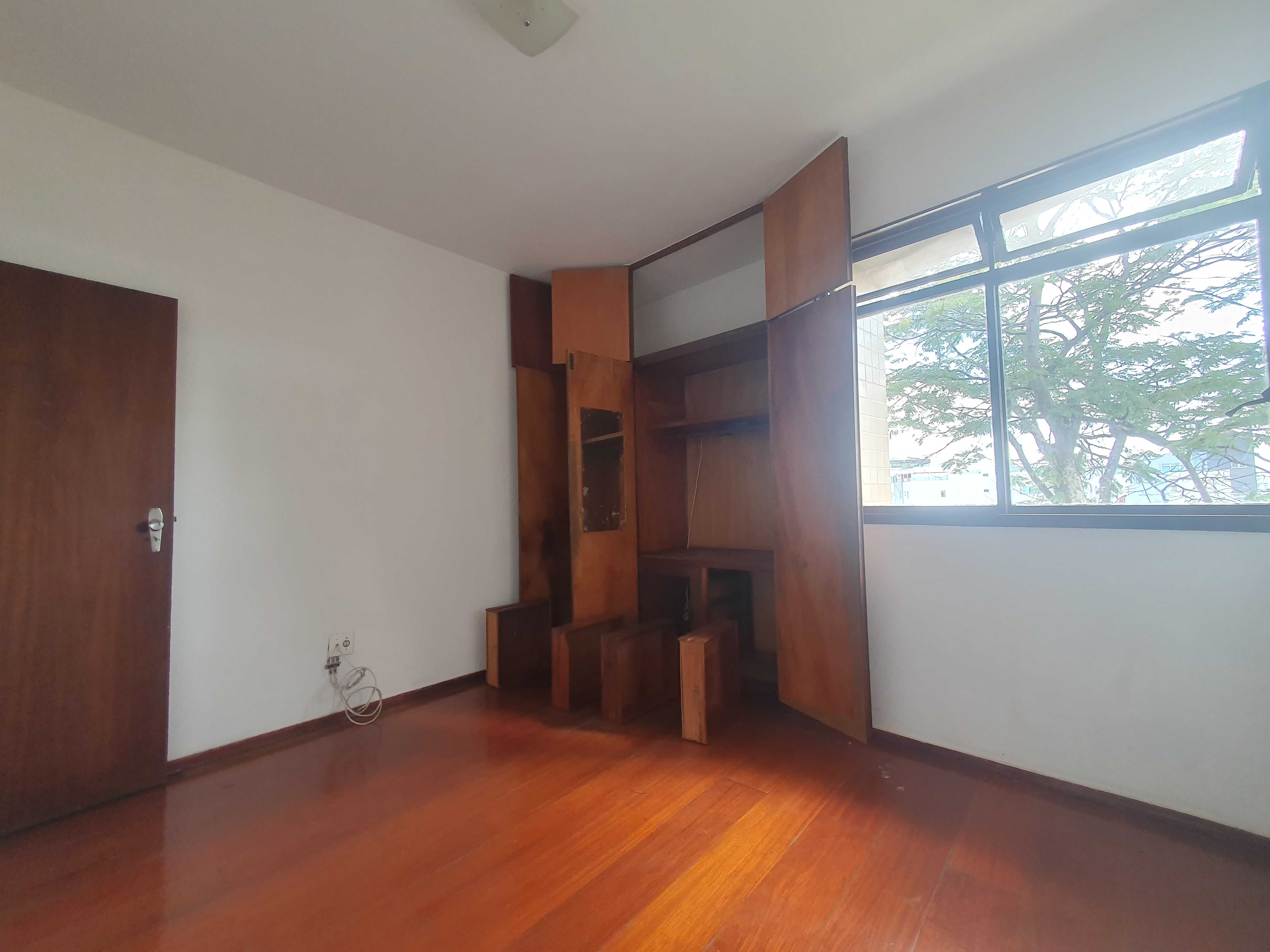 Apartamento à venda com 2 quartos, 70m² - Foto 6