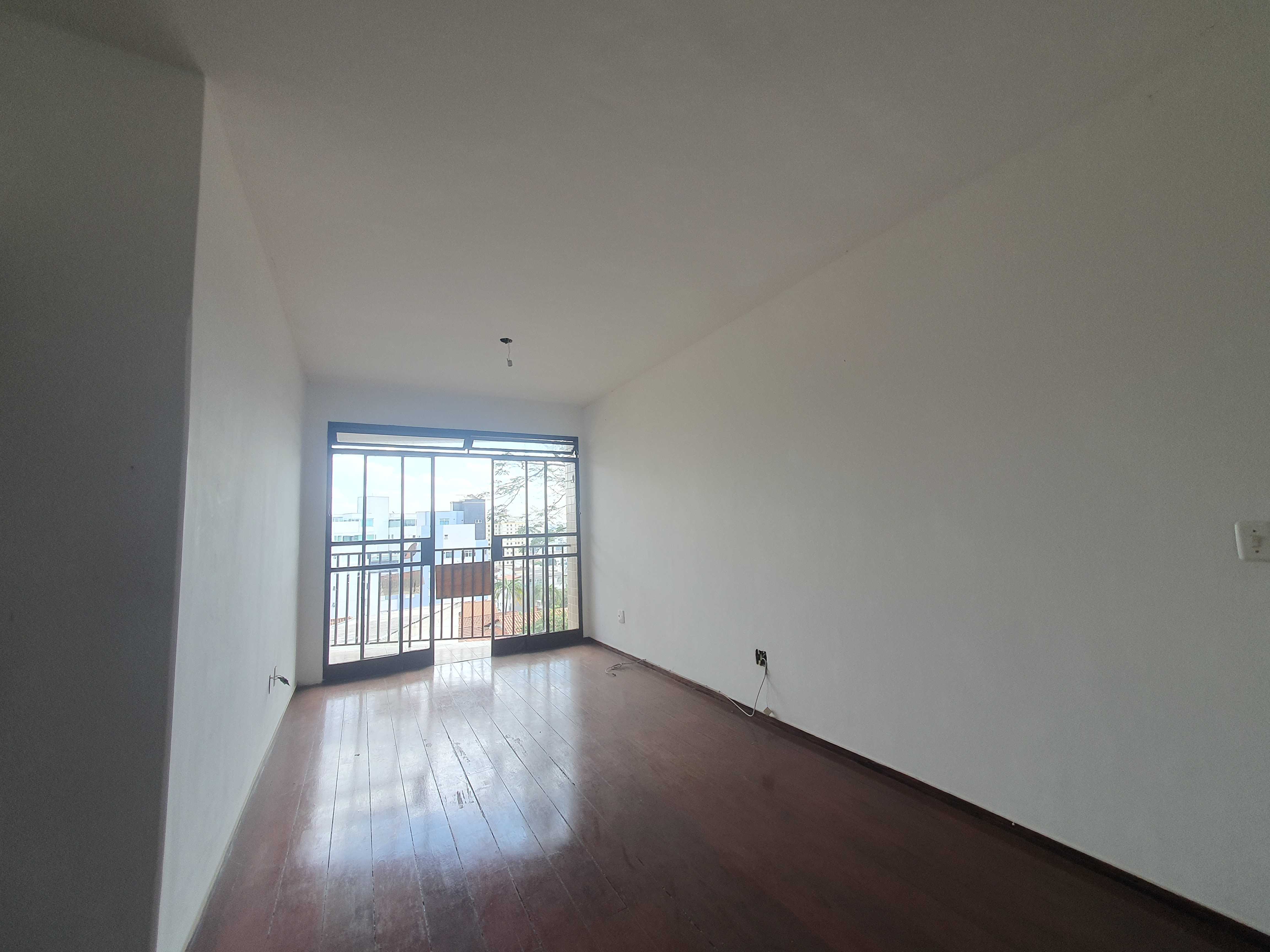 Apartamento à venda com 2 quartos, 70m² - Foto 1