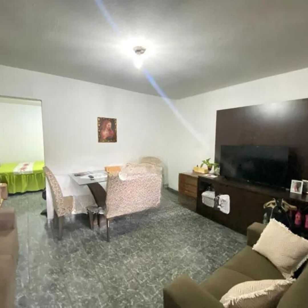 Casa à venda com 2 quartos, 65m² - Foto 4