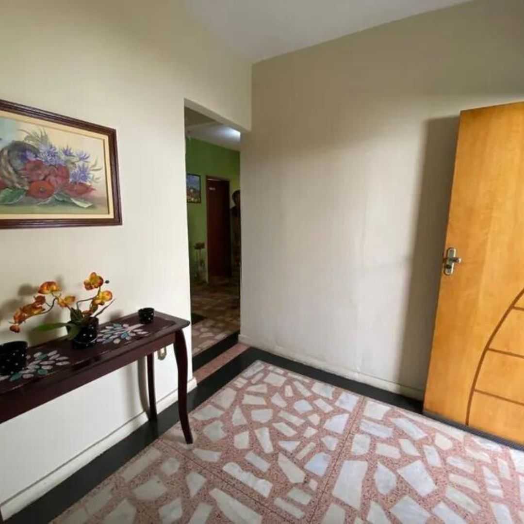 Casa à venda com 5 quartos, 332m² - Foto 18