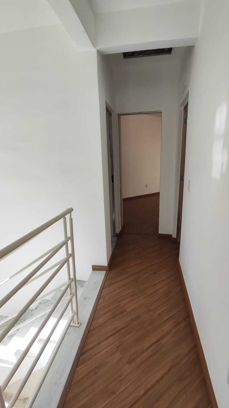 Casa à venda com 4 quartos, 180m² - Foto 14