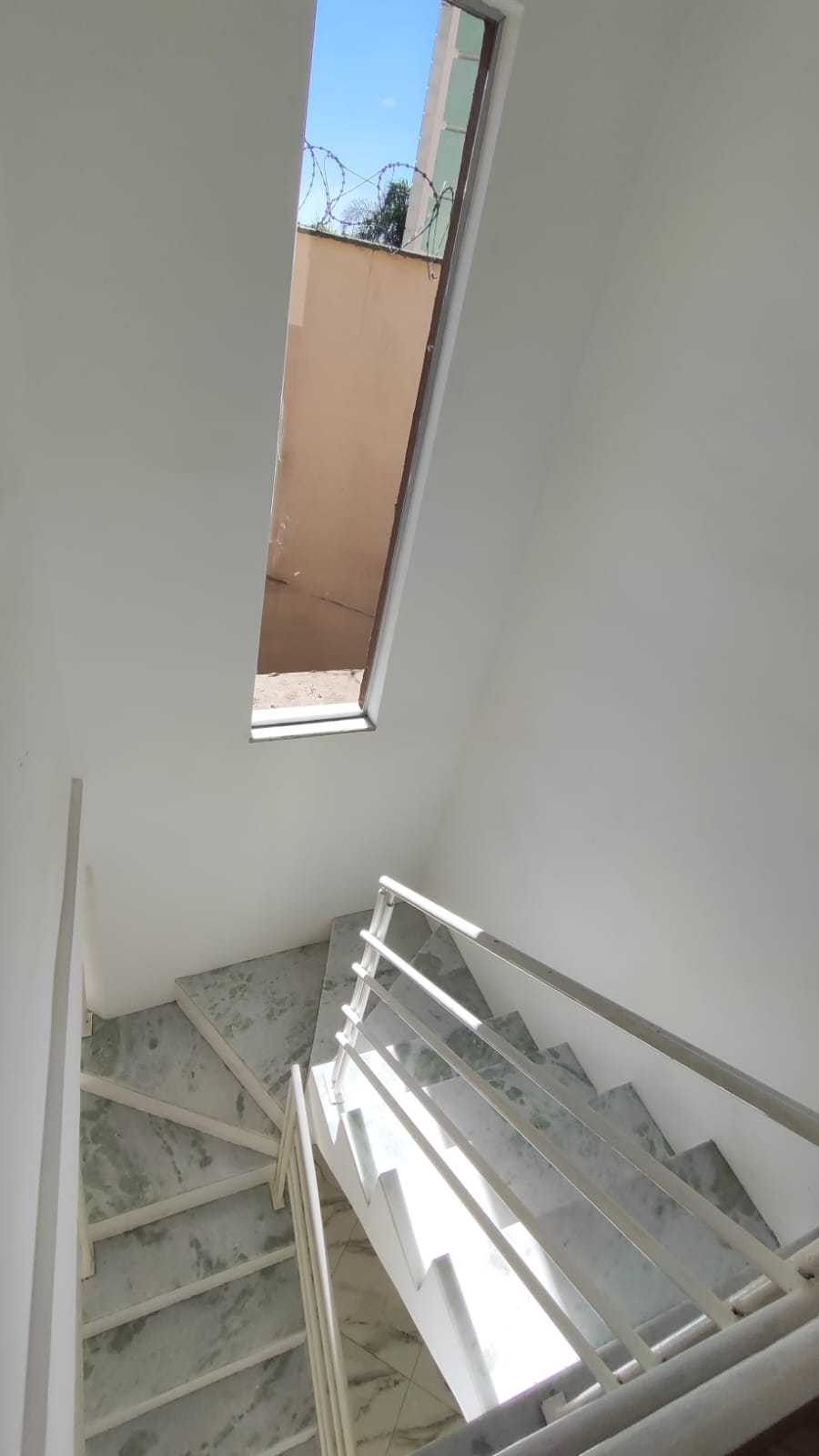 Casa à venda com 4 quartos, 180m² - Foto 13