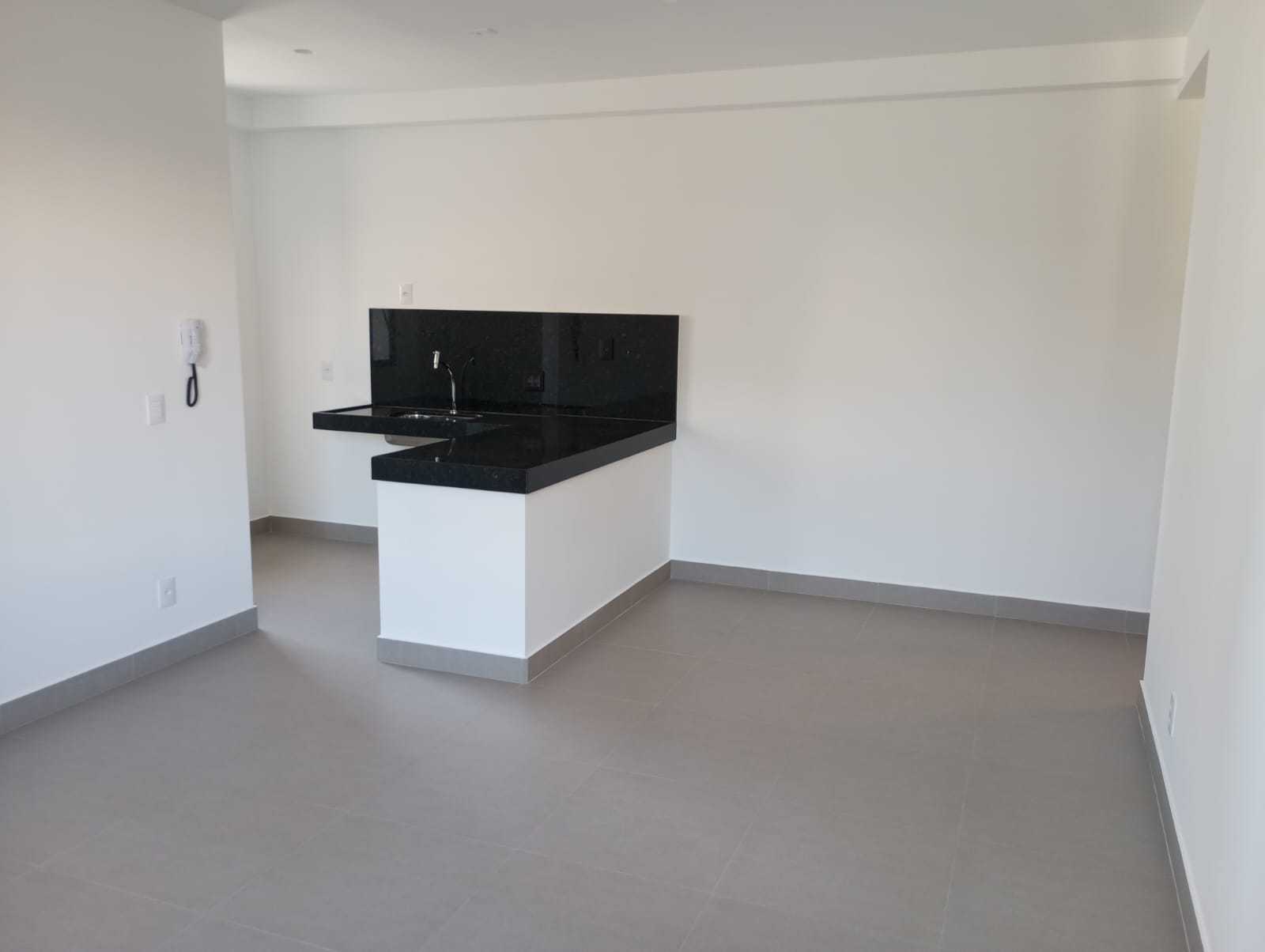 Apartamento à venda com 3 quartos, 80m² - Foto 1