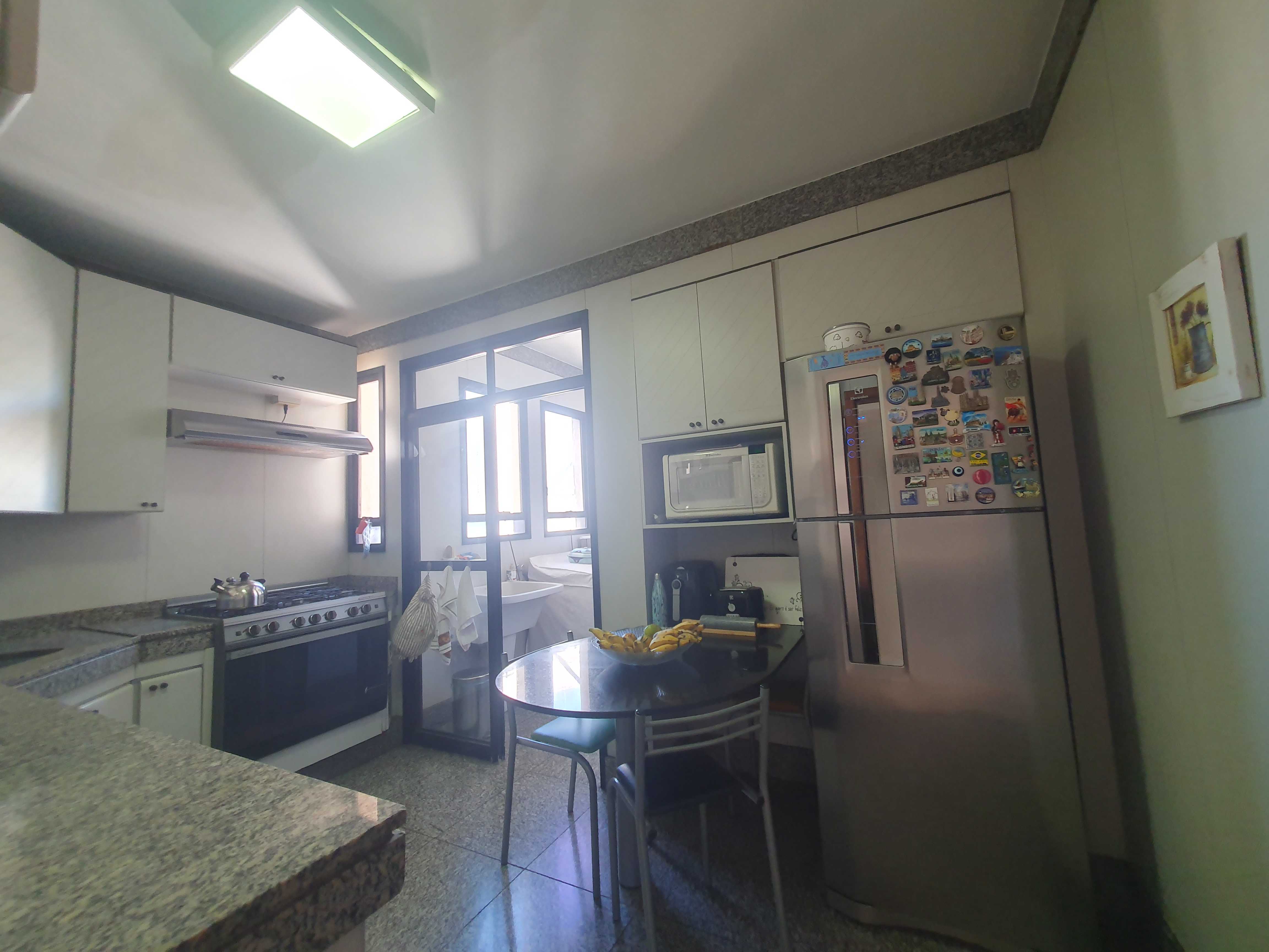 Apartamento à venda com 4 quartos, 140m² - Foto 12