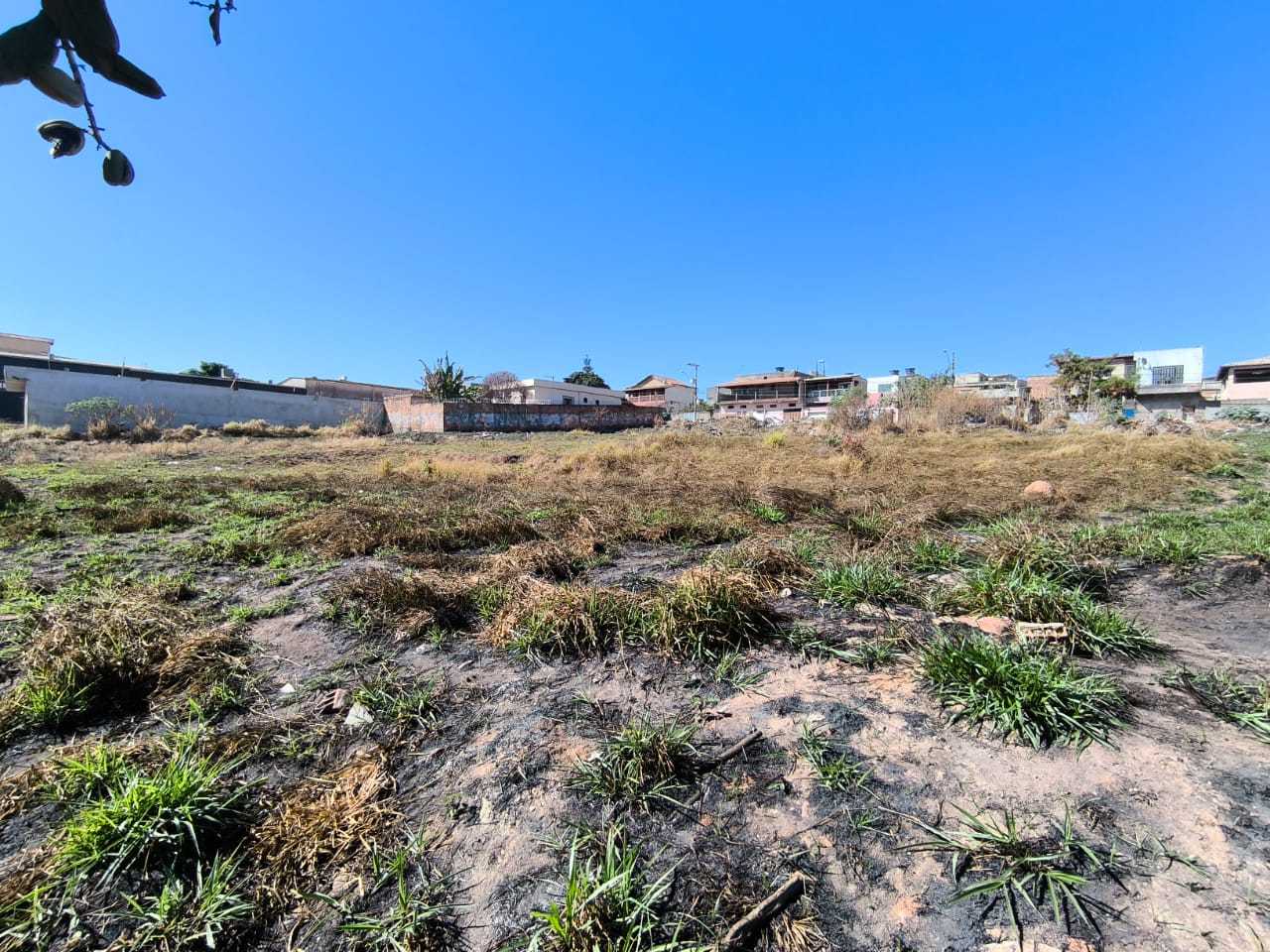 Terreno à venda, 360m² - Foto 1