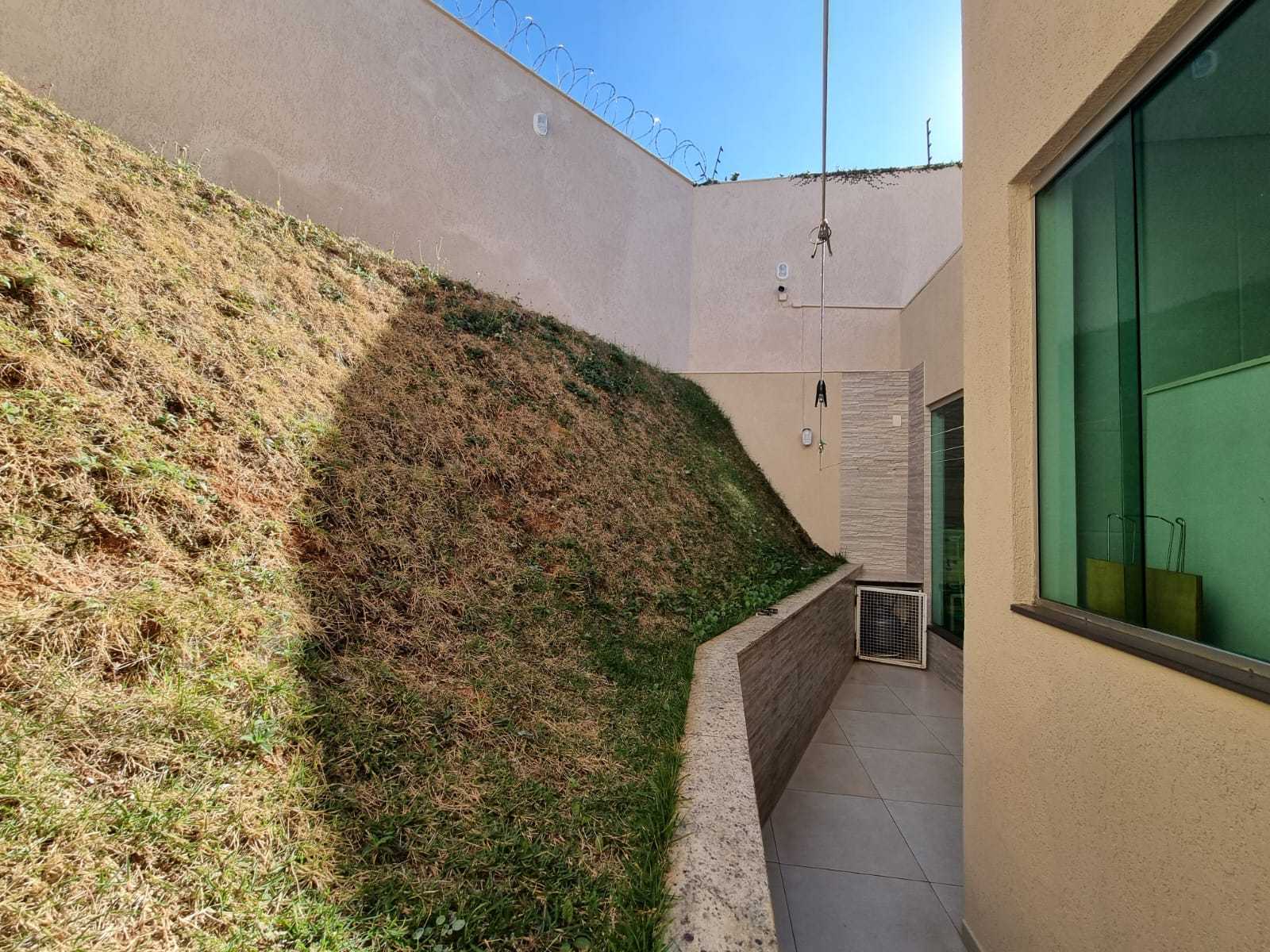 Casa à venda com 3 quartos, 269m² - Foto 17