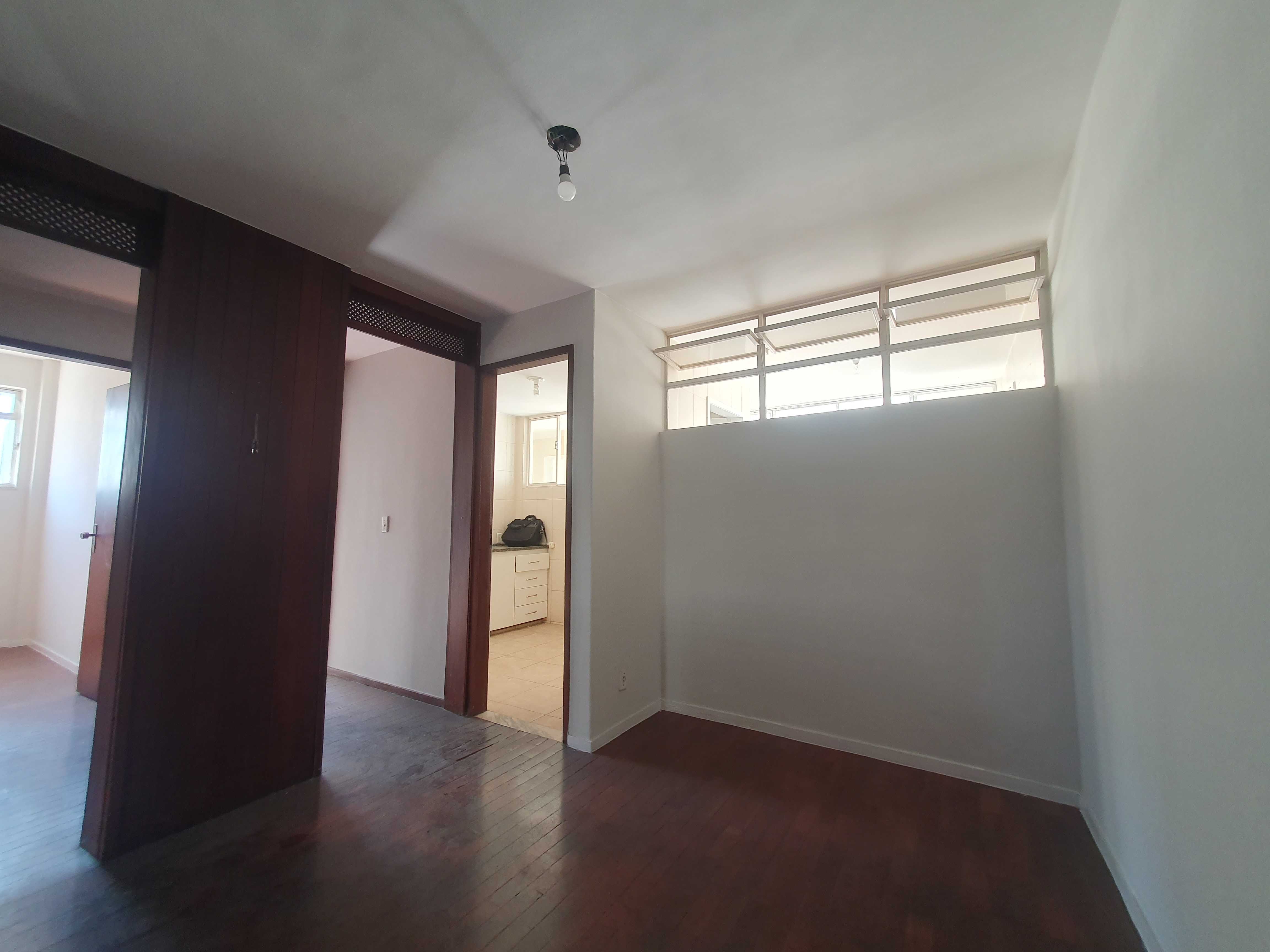 Apartamento à venda com 3 quartos, 100m² - Foto 3