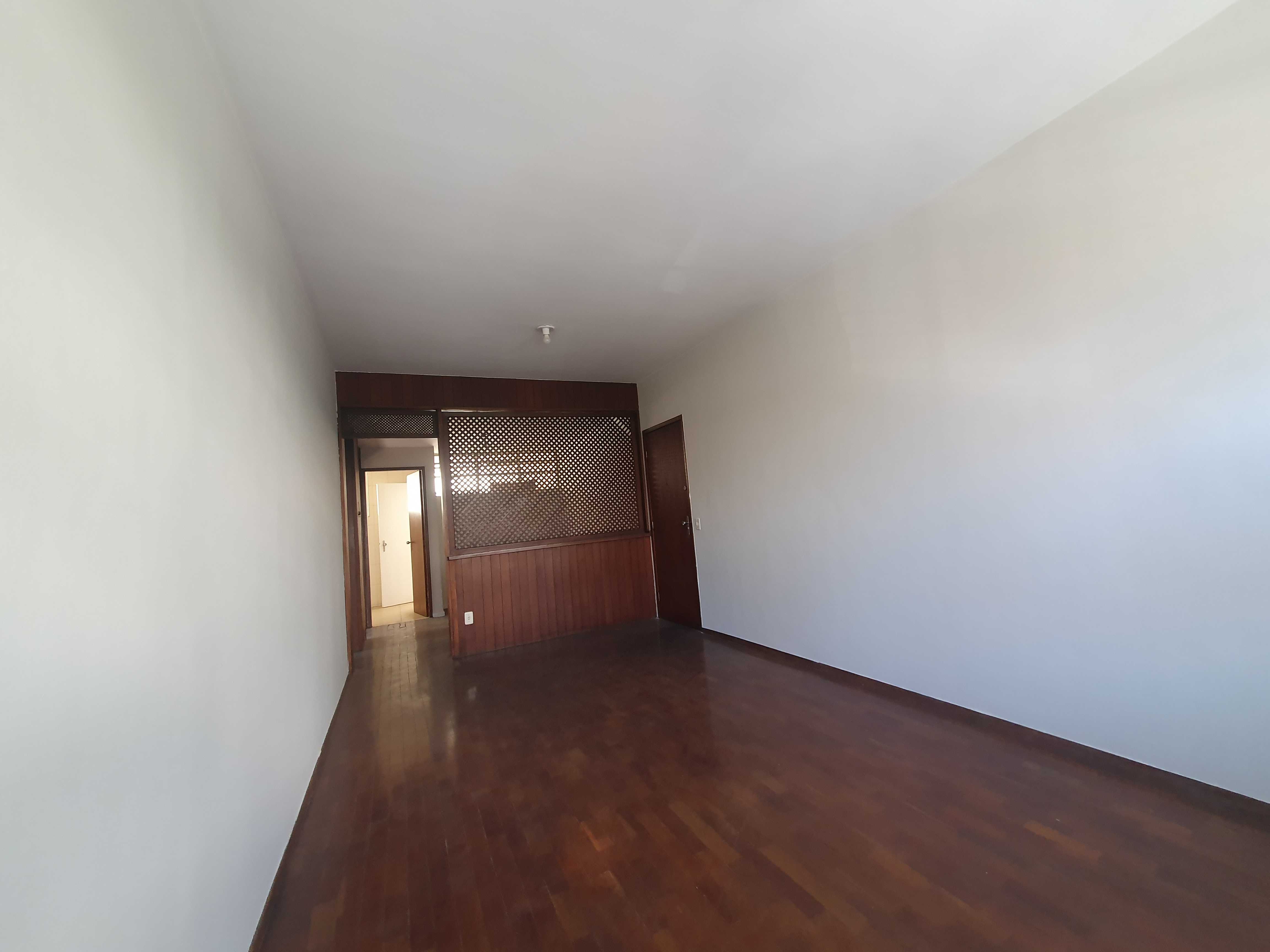 Apartamento à venda com 3 quartos, 100m² - Foto 2